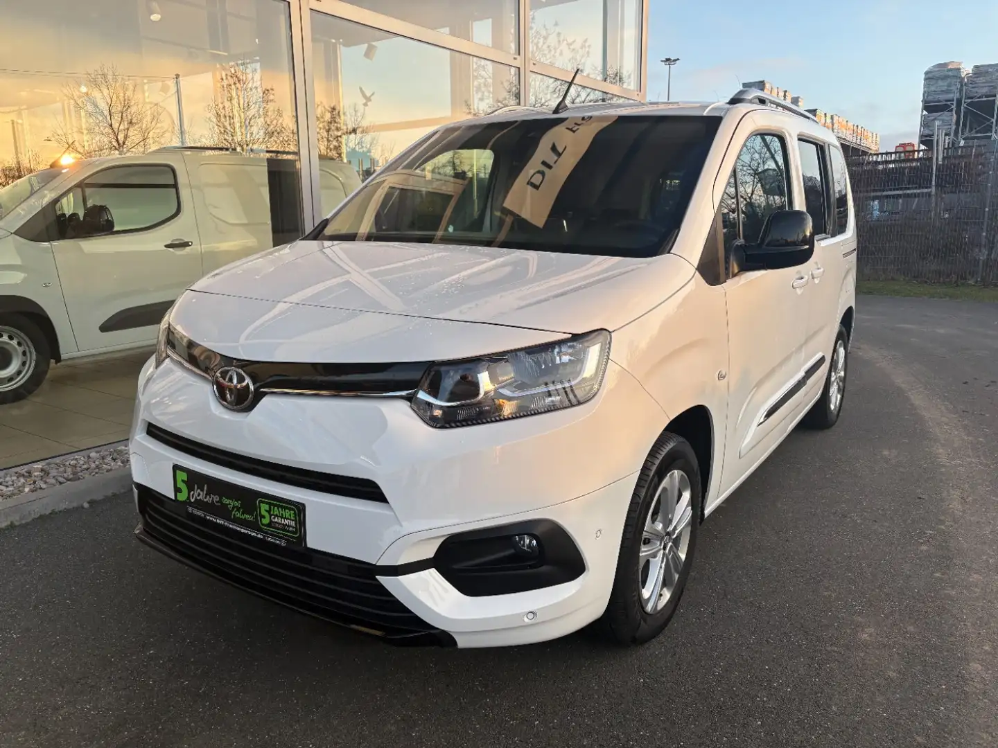 Toyota Proace City Verso 1.2 L1 Team D Kamera, Navi, AHK Білий - 2