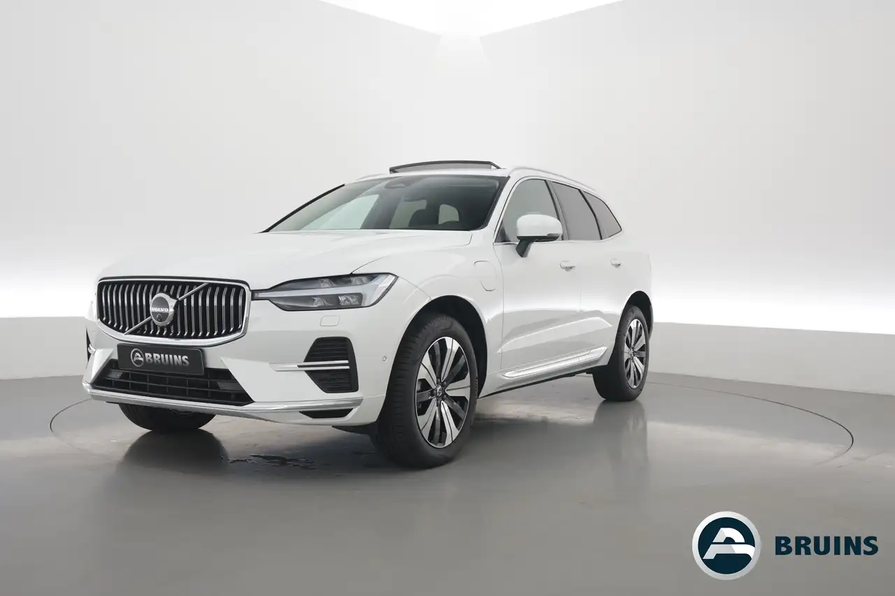 Volvo XC60 T6 Plug-in hybrid AWD Plus Bright Adap. Cruise | 3 — photo 1 of 32