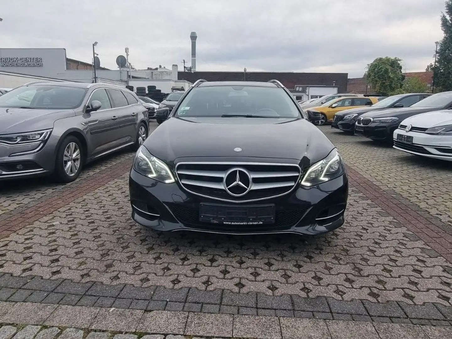 Mercedes-Benz E 300 E -Klasse T-Modell E 300 BlueTec Schwarz - 1
