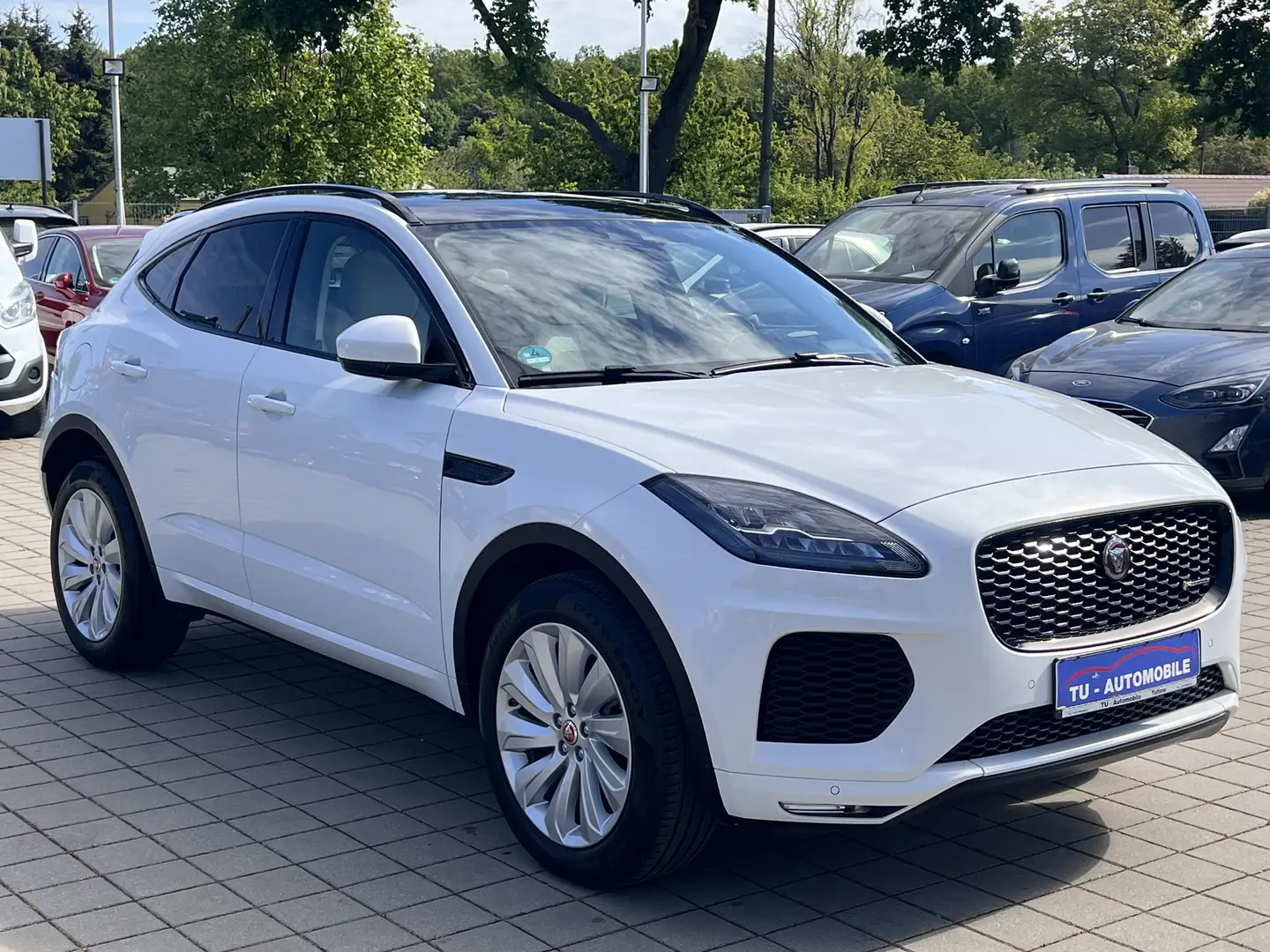 Jaguar E-Pace D240 R-Dynamic HSE AWD DIG.TACHO-PANO-ACC-MERIDIAN Blanc - 1