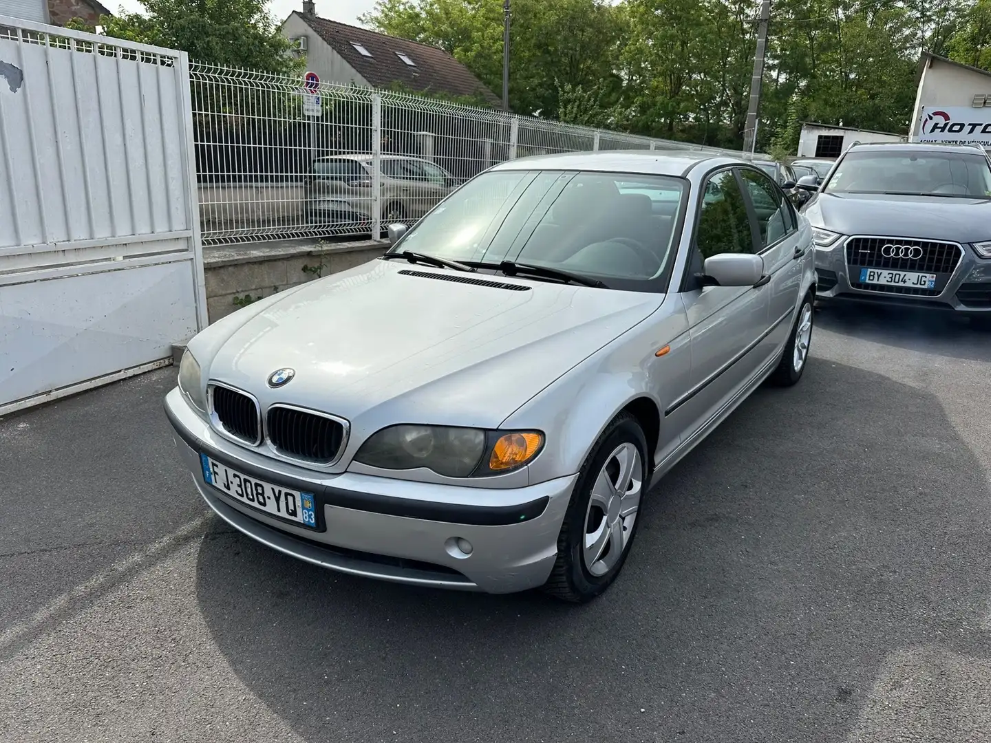 BMW Gri - 1