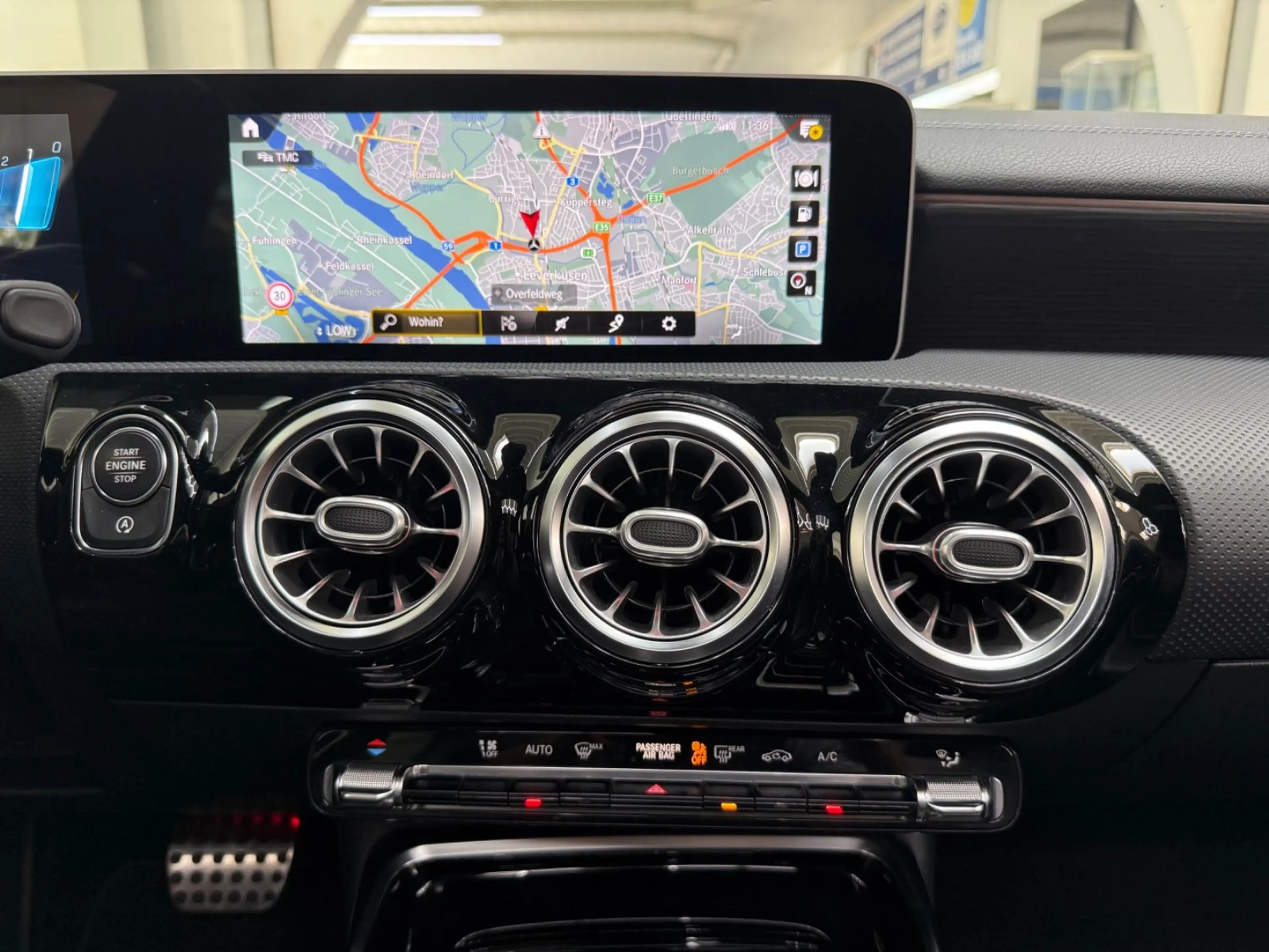 Mercedes-Benz CLA 35 AMG PERFOMANCE 4-MATIC PANO KAM LED MAGNO — photo 15