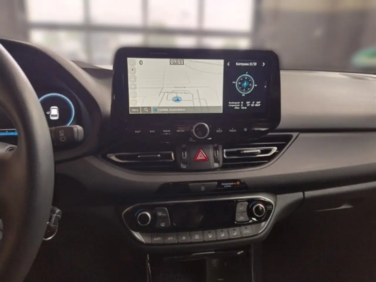 Hyundai i30 Advantage Navi+Sitzheizung+Rückfahrkamera+DAB, миниатюра 10