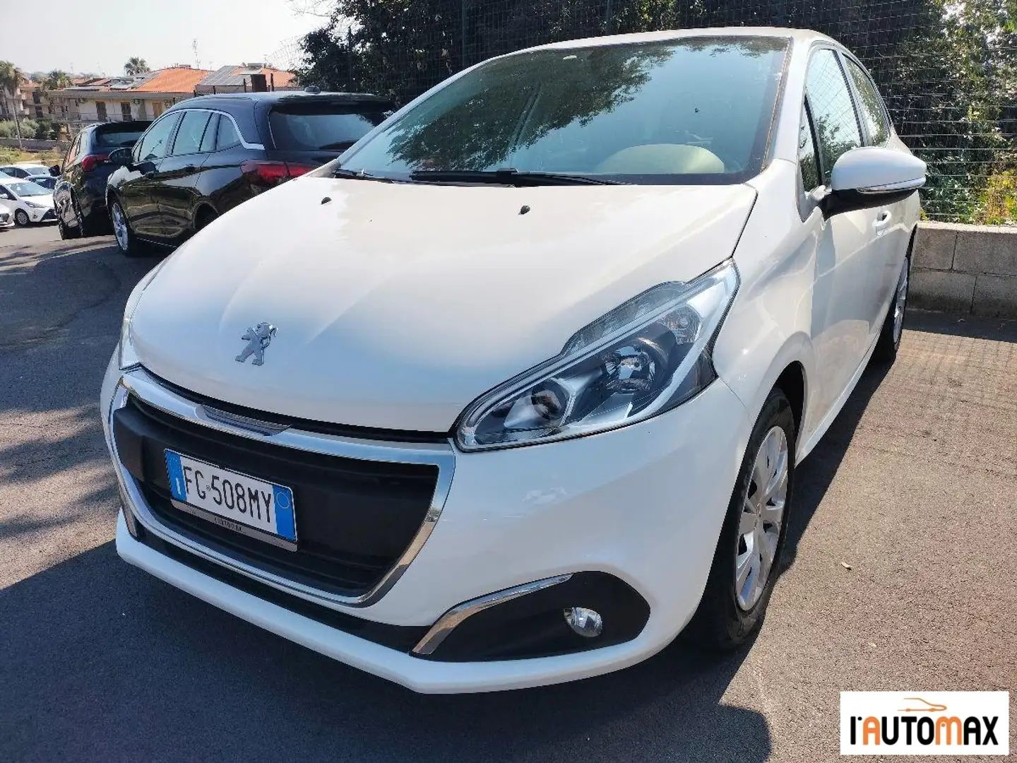 Peugeot 208 1.6 bluehdi Active 75cv 5p Bianco - 1