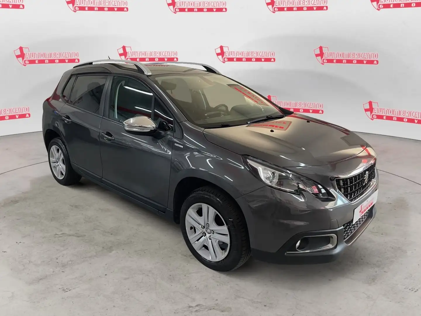 Peugeot 2008 PureTech 82 S&S Style Grigio - 2