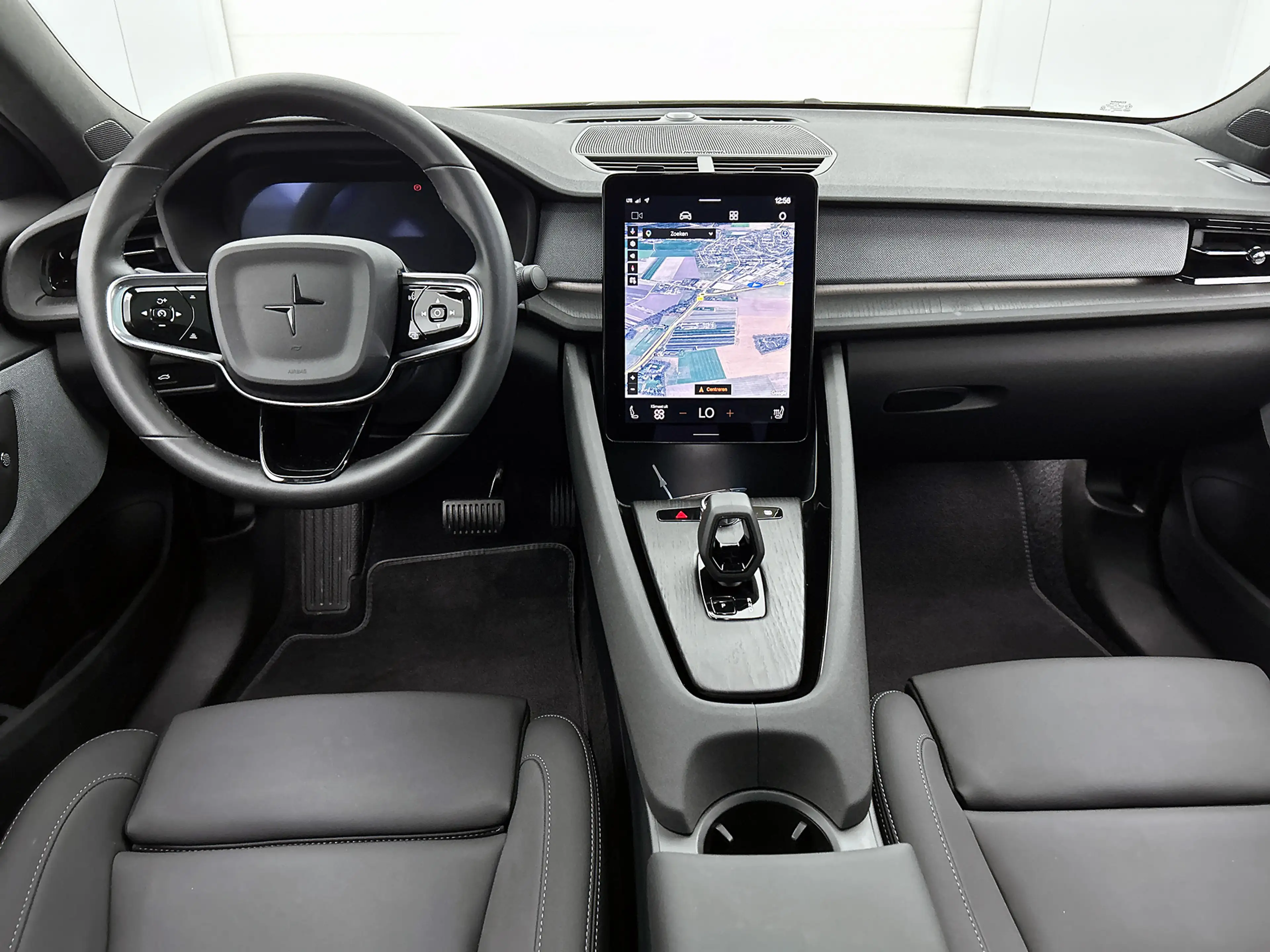 Polestar 2 Long Range Dual motor Prime 82 kWh Pack Pilot / Pl — photo 24