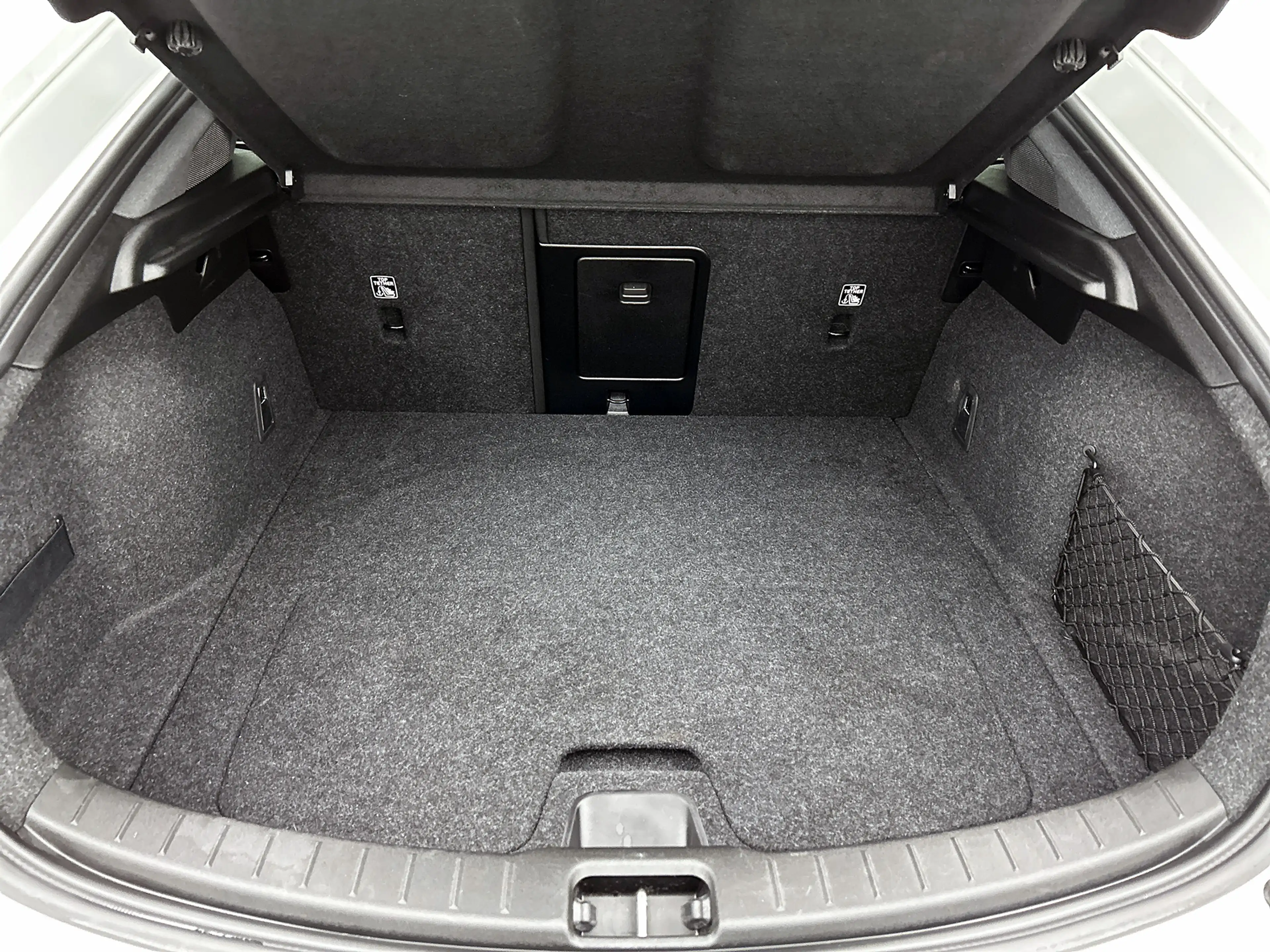 Polestar 2 Long Range Dual motor Prime 82 kWh Pack Pilot / Pl — photo 31