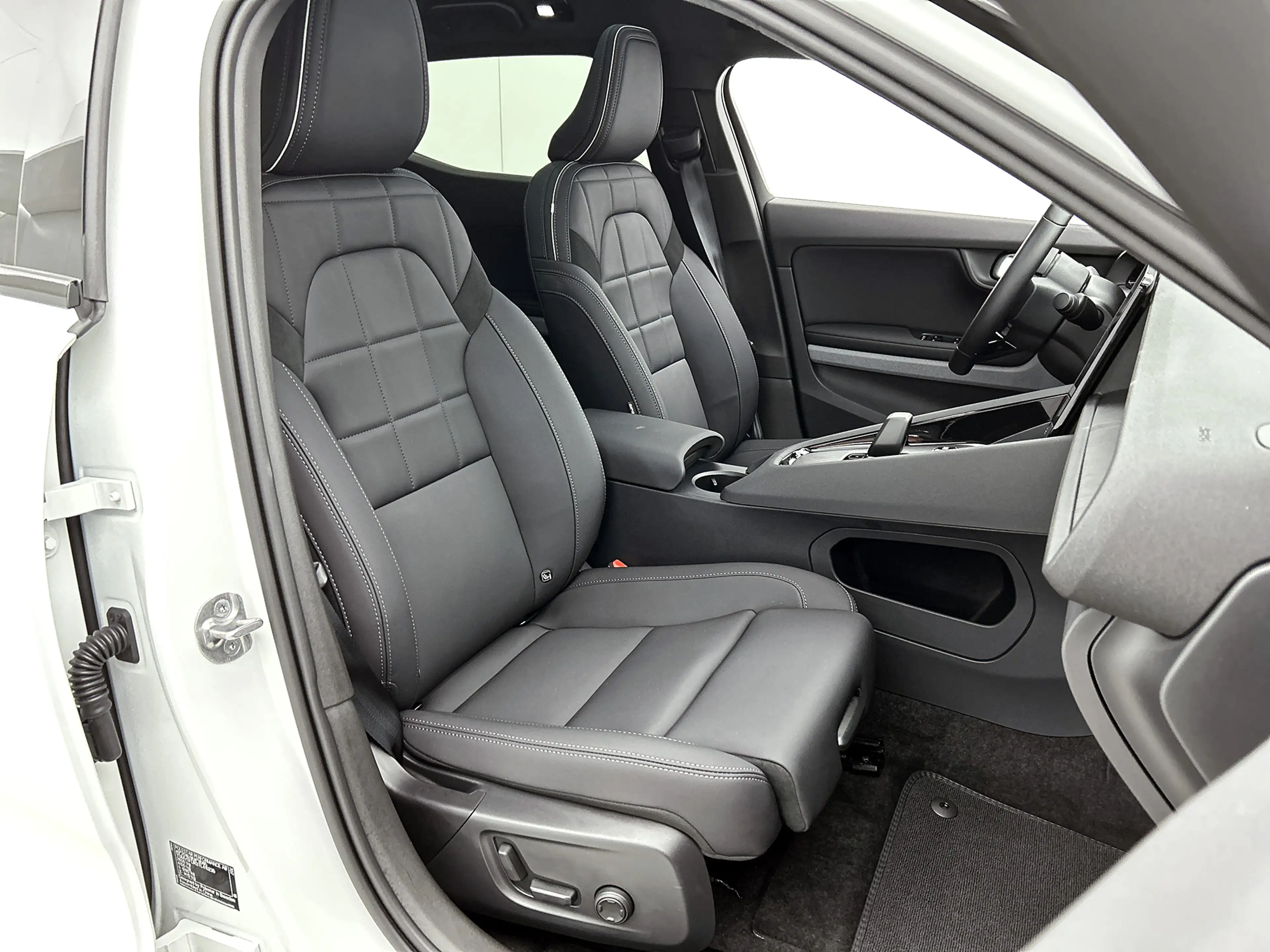 Polestar 2 Long Range Dual motor Prime 82 kWh Pack Pilot / Pl — photo 45
