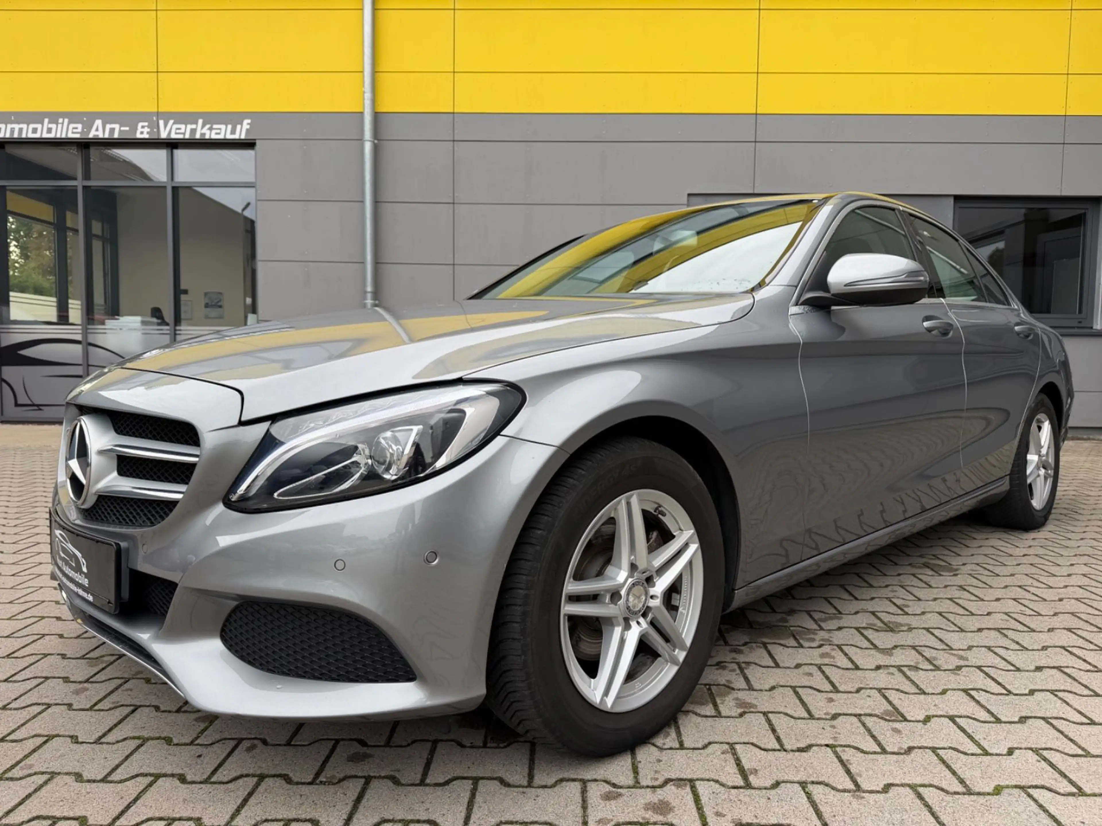 Mercedes-Benz C 180 CGI/LIMOUSINE/AHK/LEDER/SHZ/AUTOMATIK — photo 3