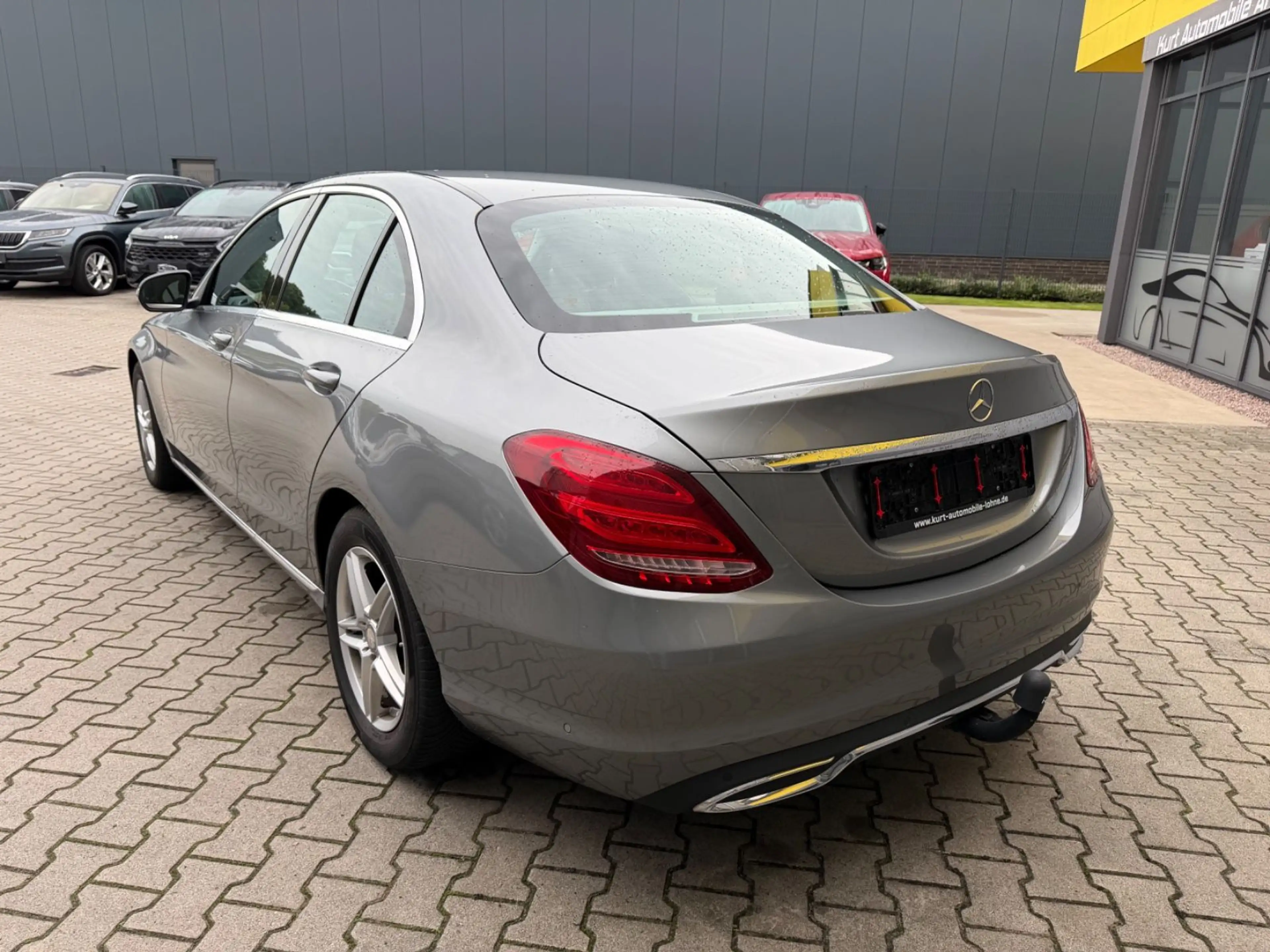 Mercedes-Benz C 180 CGI/LIMOUSINE/AHK/LEDER/SHZ/AUTOMATIK — photo 5