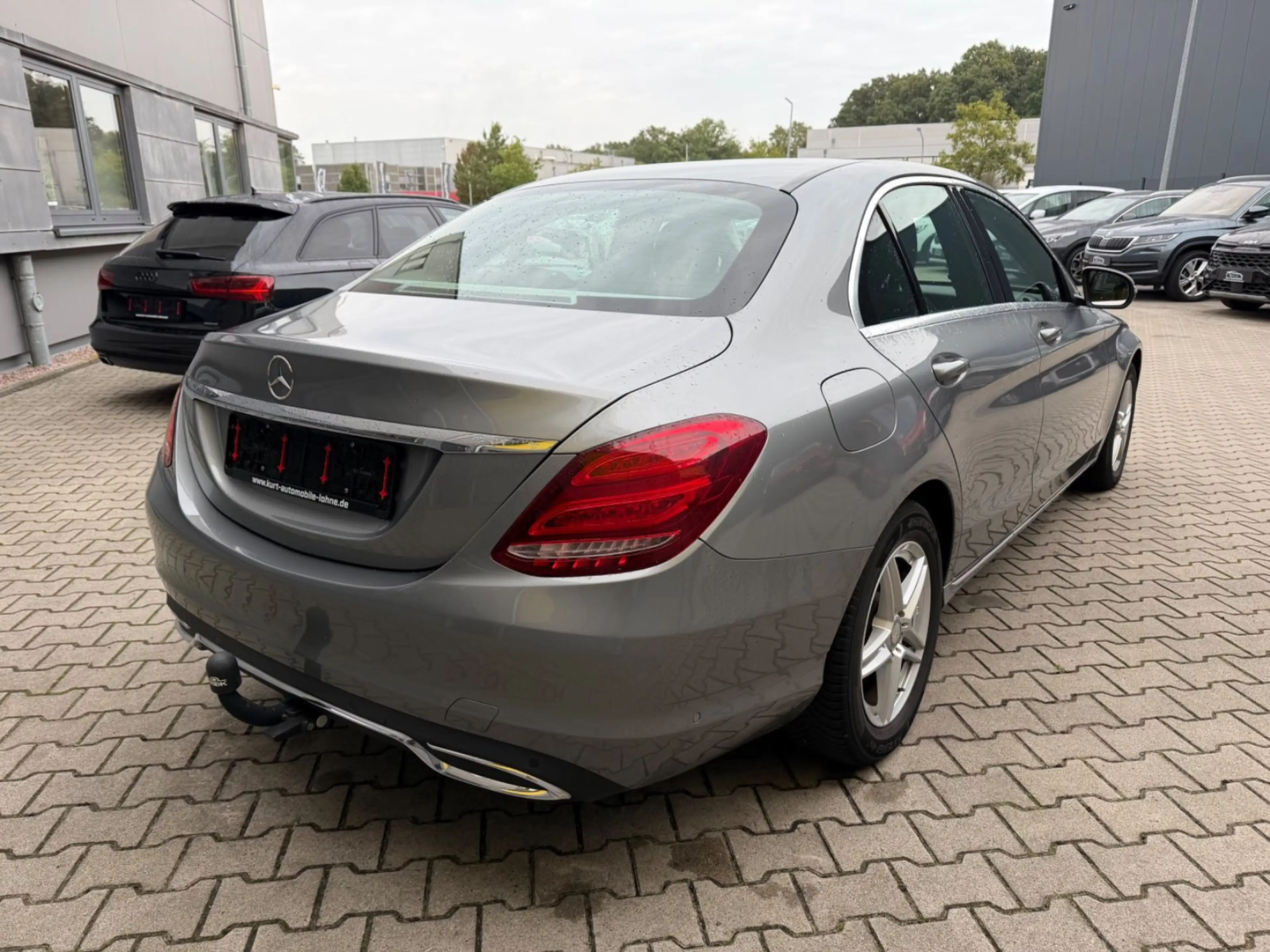 Mercedes-Benz C 180 CGI/LIMOUSINE/AHK/LEDER/SHZ/AUTOMATIK — photo 7