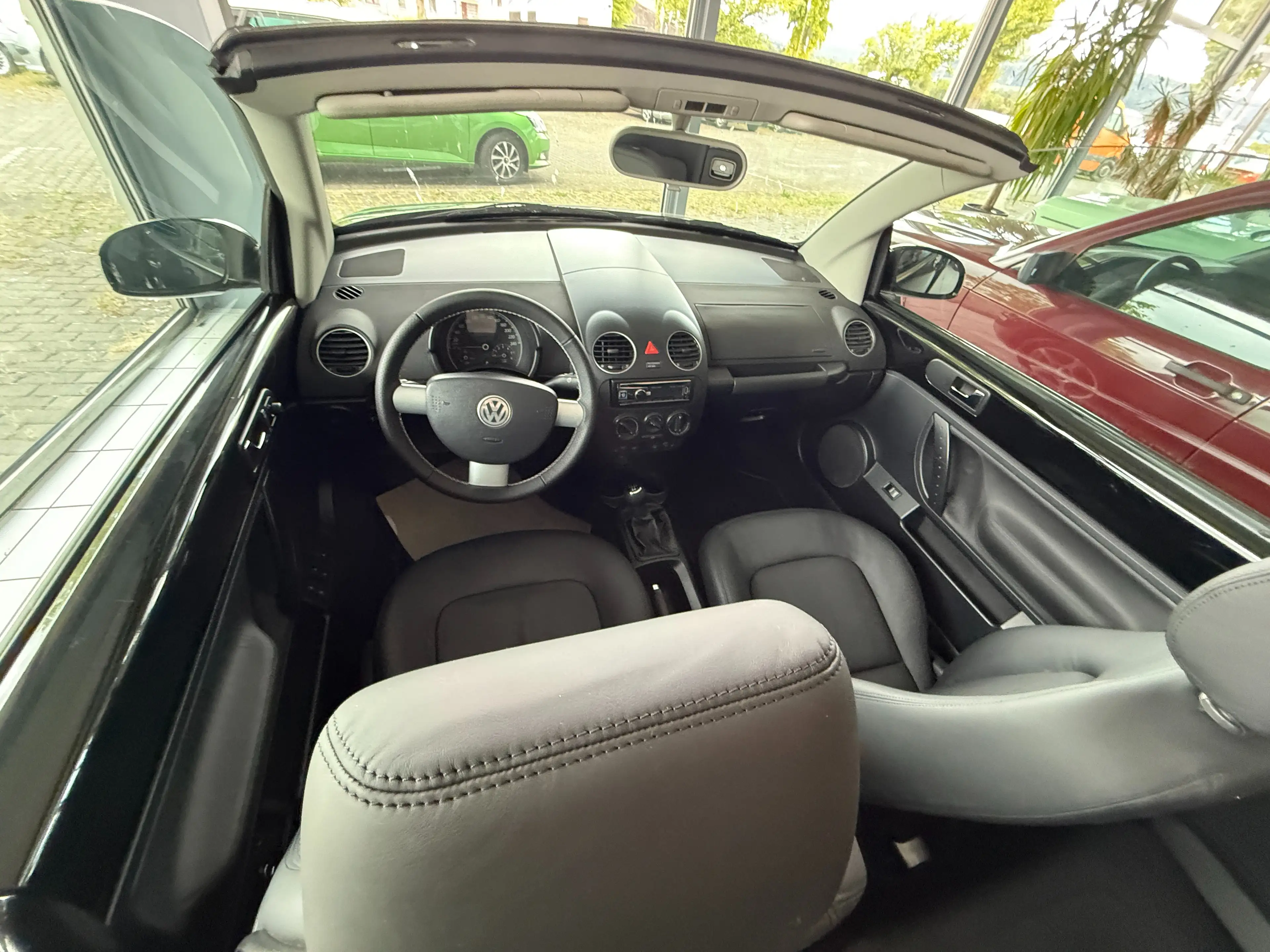 Volkswagen New Beetle 1.4 — photo 11