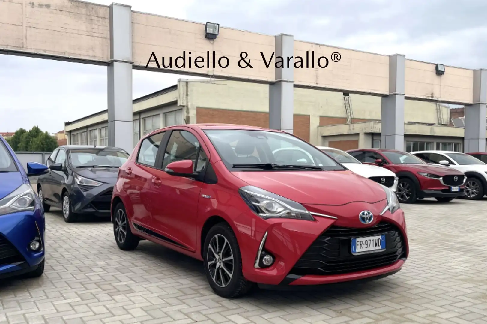 Toyota Yaris 1.5 Hybrid 5 porte Active Rot - 2