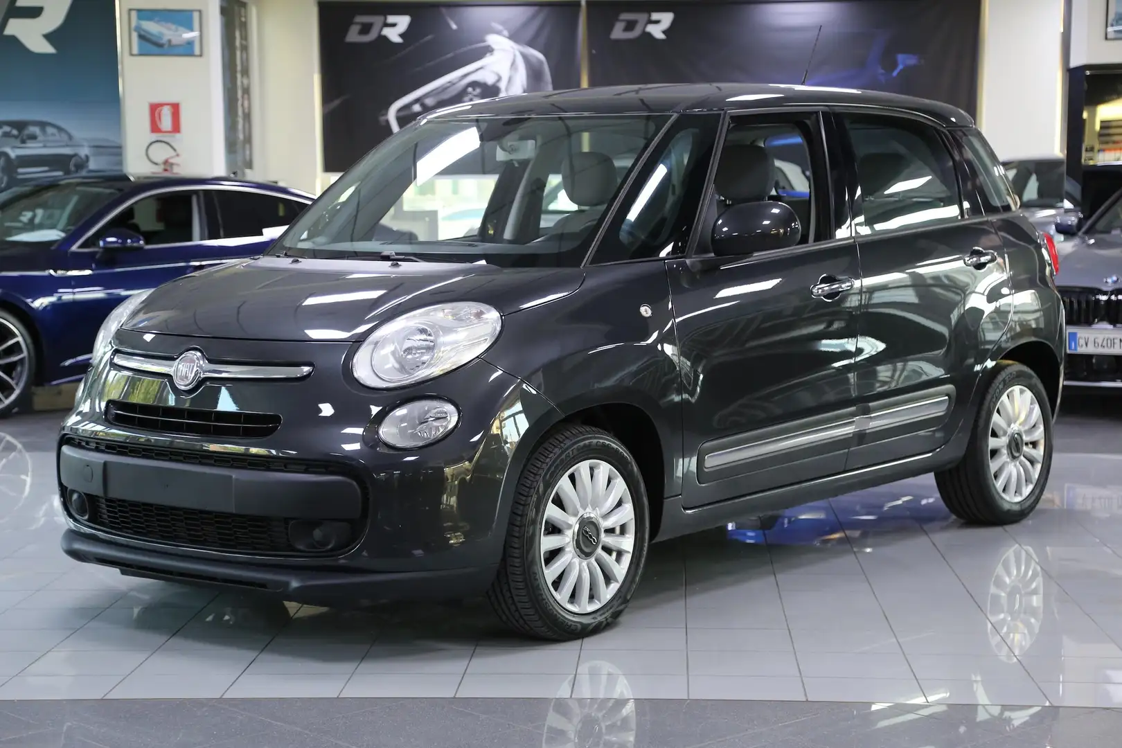Fiat 500L 1.6 Multijet 105 cv Pop Star Grijs - 1
