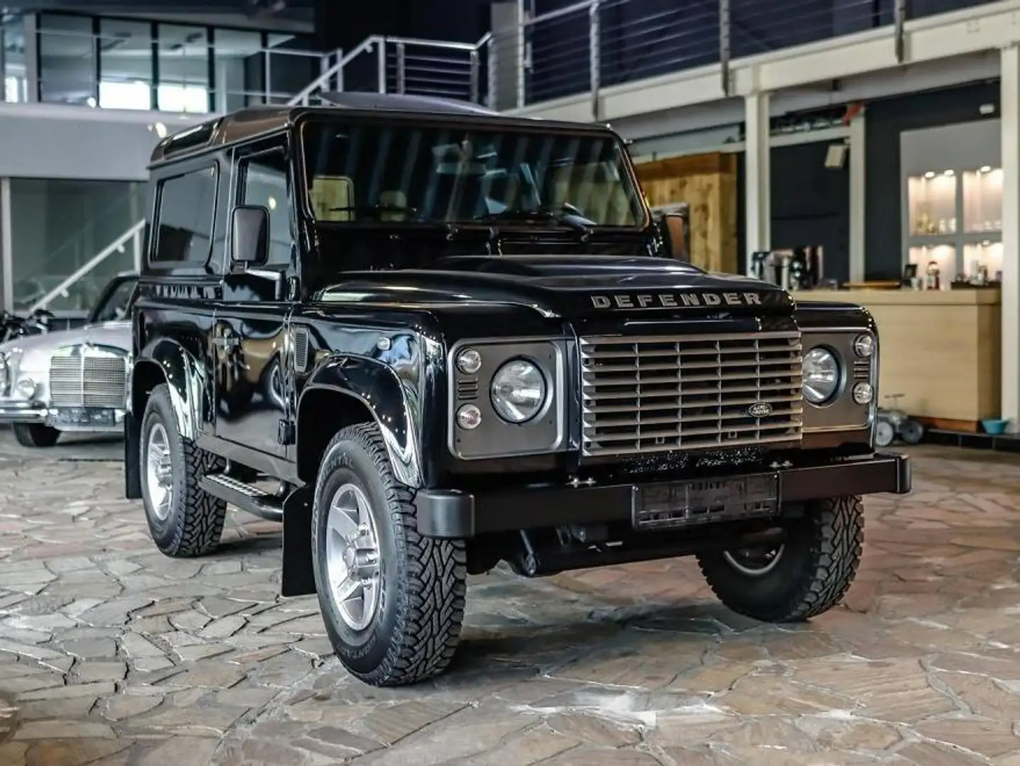 Land Rover Defender Defender 90 2.2 td Soft Top Nero - 1