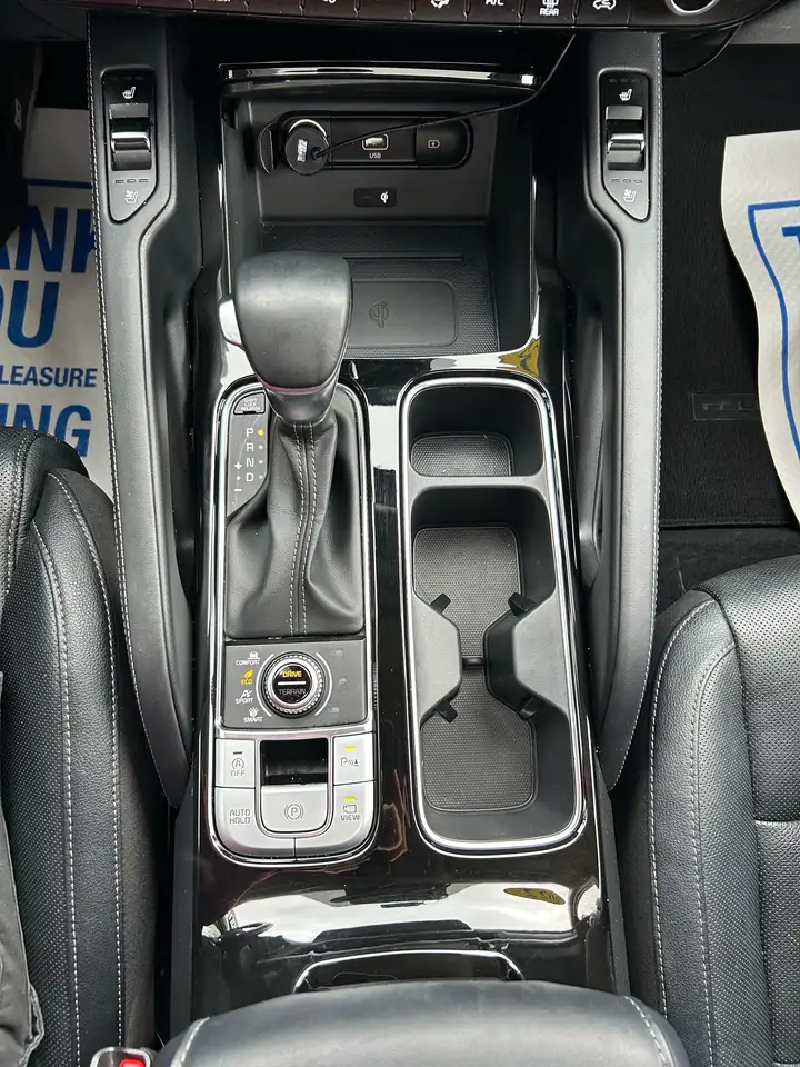 Kia Telluride снимка Kia Telluride