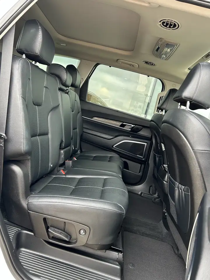 Kia Telluride снимка Kia Telluride