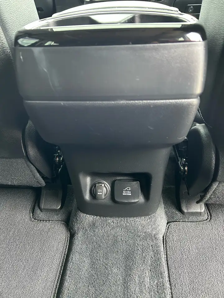Kia Telluride снимка Kia Telluride