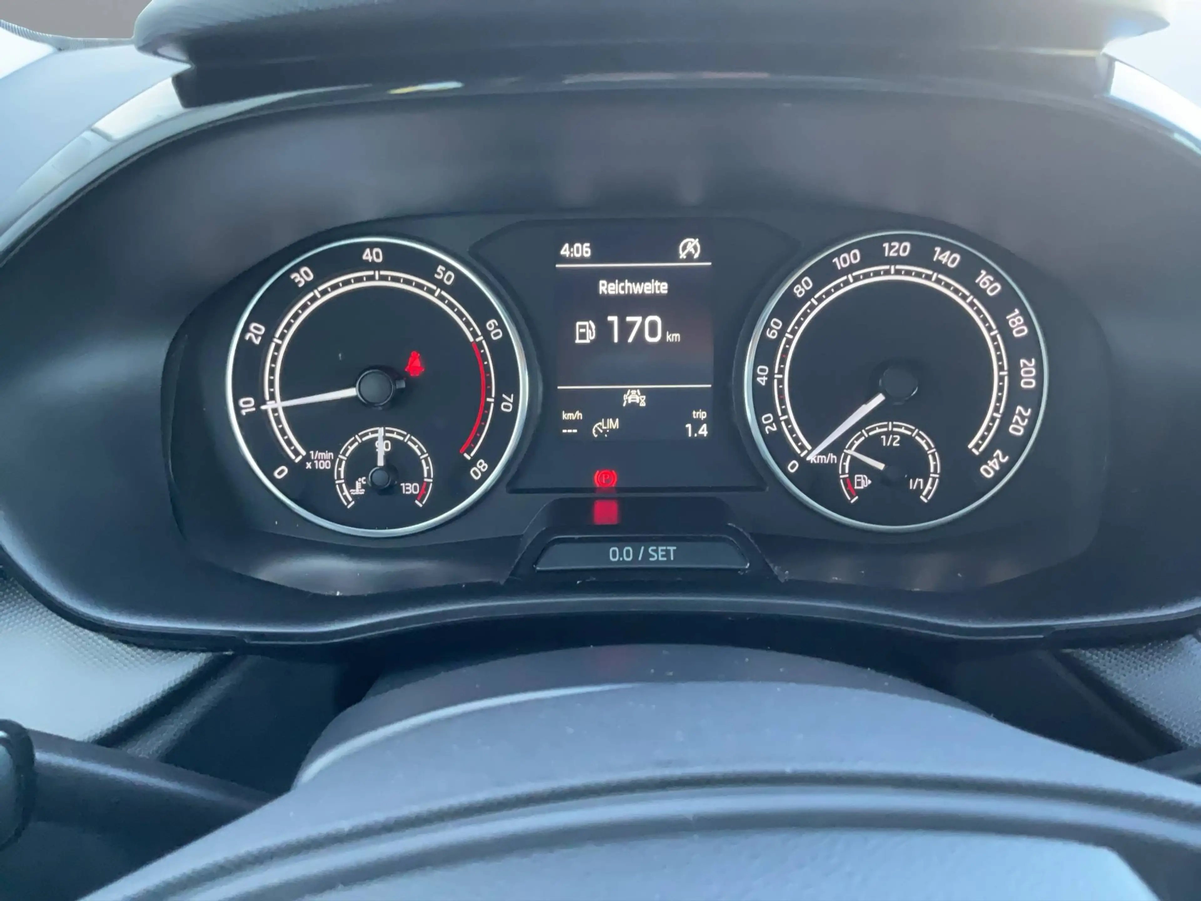 Skoda Fabia Fabia Active 1,0 5-Gang mech. Sitzheizung PDC DAB — photo 13