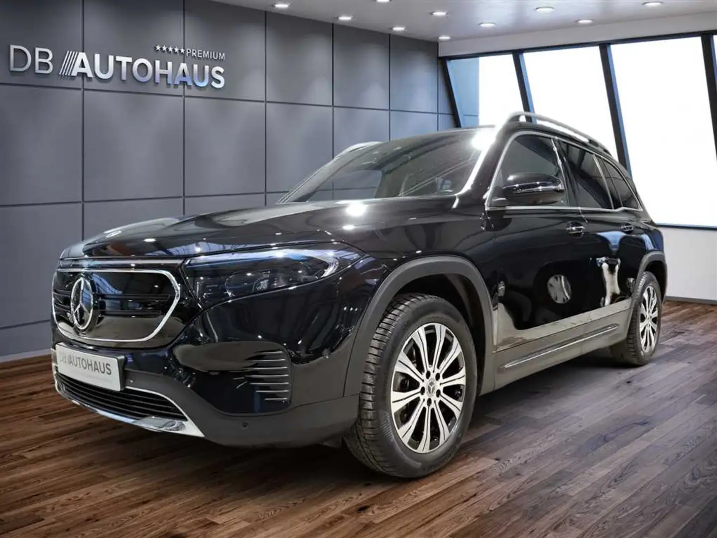 Mercedes-Benz EQB 300 4MATIC 9G-tronic Schwarz - 1