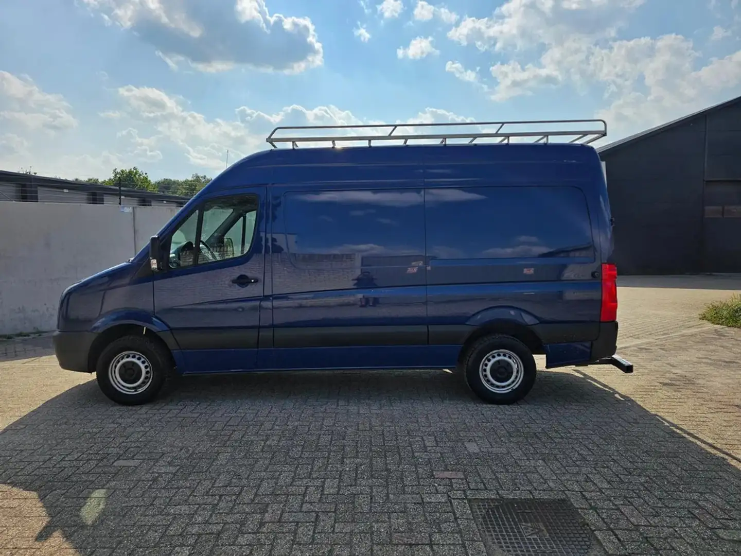 Volkswagen Crafter 32 2.0 TDI L2H3 Apk,Nap,Airco,Trekhaak Bleu - 2