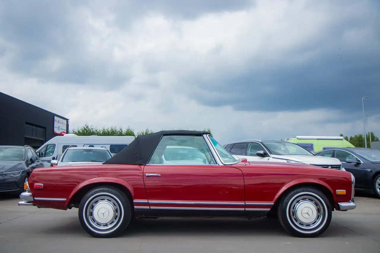 Mercedes-Benz SL 280 Pagoda Automaat / OLDTIMER / HISTORIEK / CABRIO / LEDER / RADIO !, foto 7