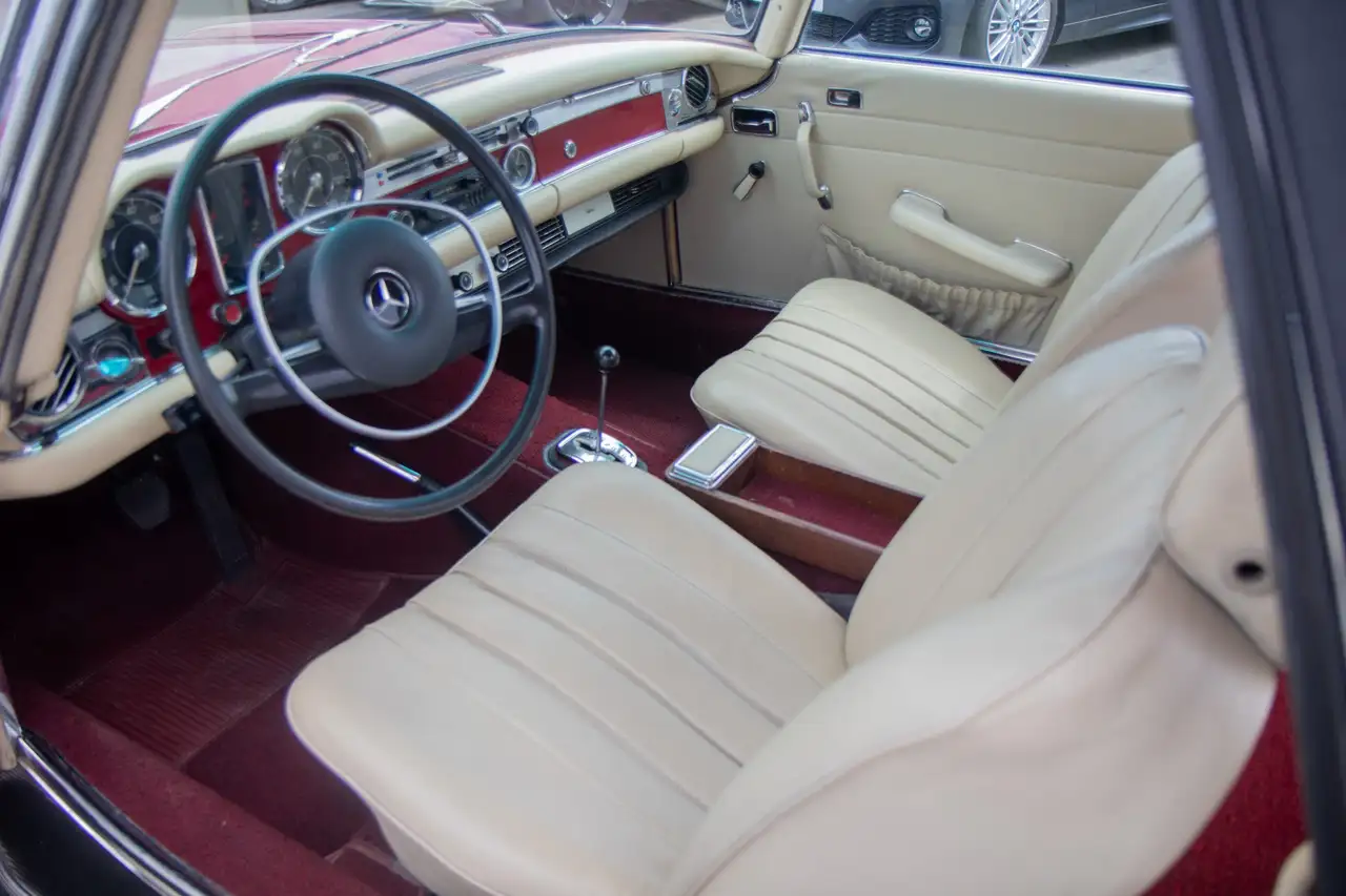 Mercedes-Benz SL 280 Pagoda Automaat / OLDTIMER / HISTORIEK / CABRIO / LEDER / RADIO !, foto 3