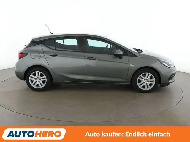 Opel Astra view 7