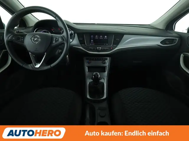 Opel Astra view 12