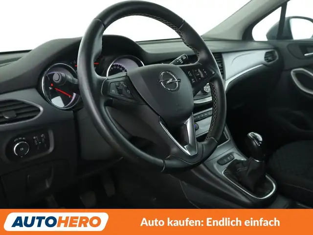 Opel Astra view 11