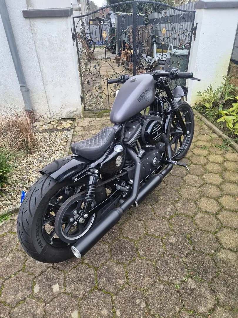 Harley-Davidson Iron 883 Bobber Traum Zustand..... Šedá - 1