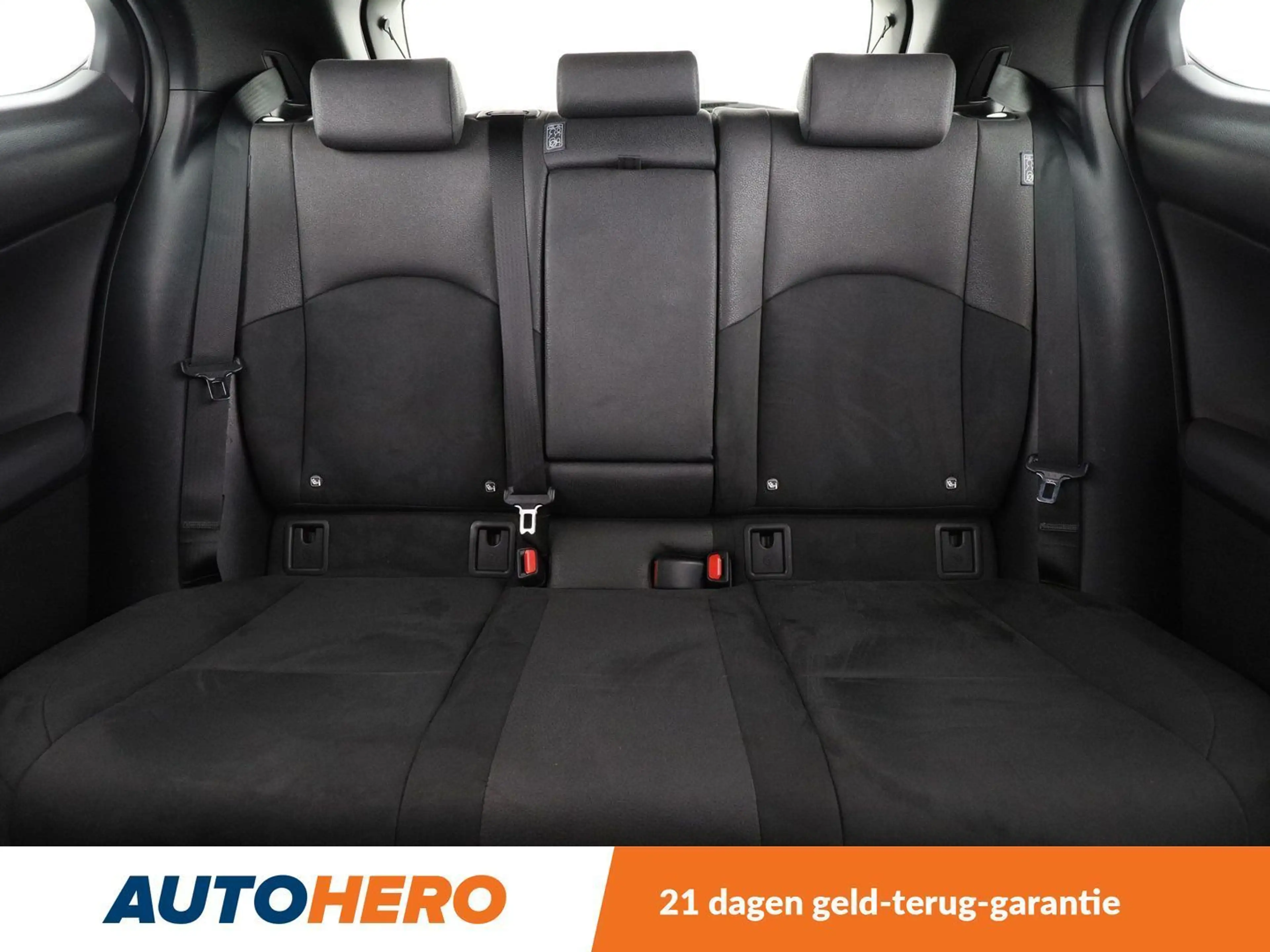 Lexus UX 250h UX 250h — photo 15