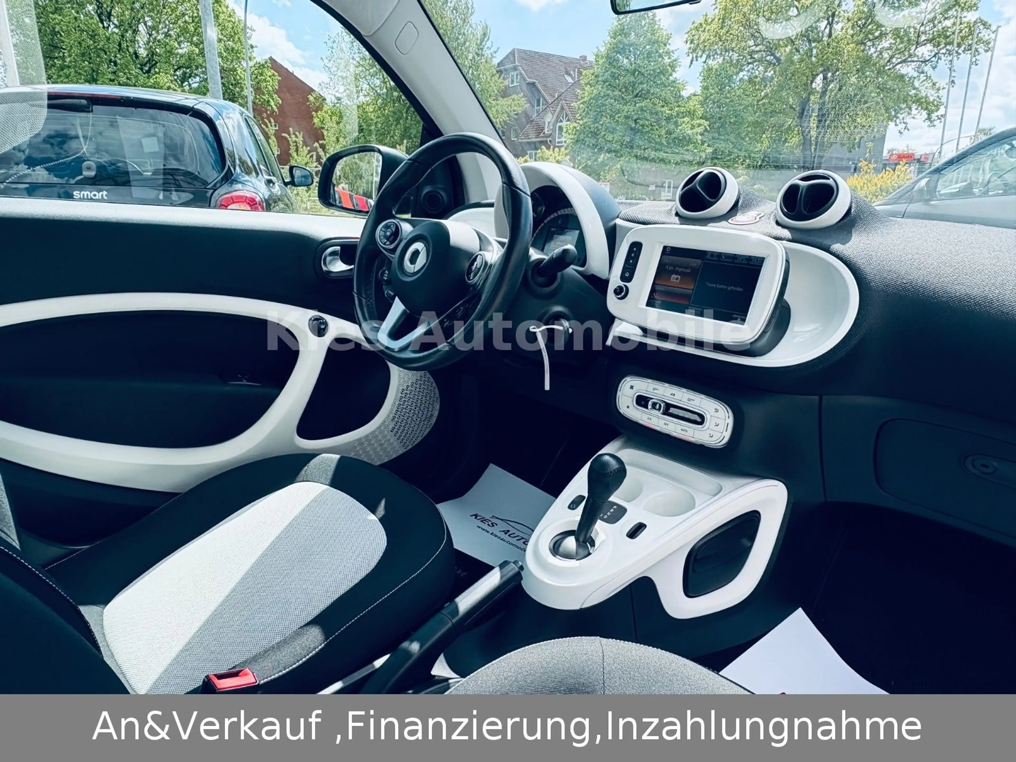 smart forTwo Passion AUTOM/NAVI/PANO/SITZH/KLIMA/2HAND — photo 7
