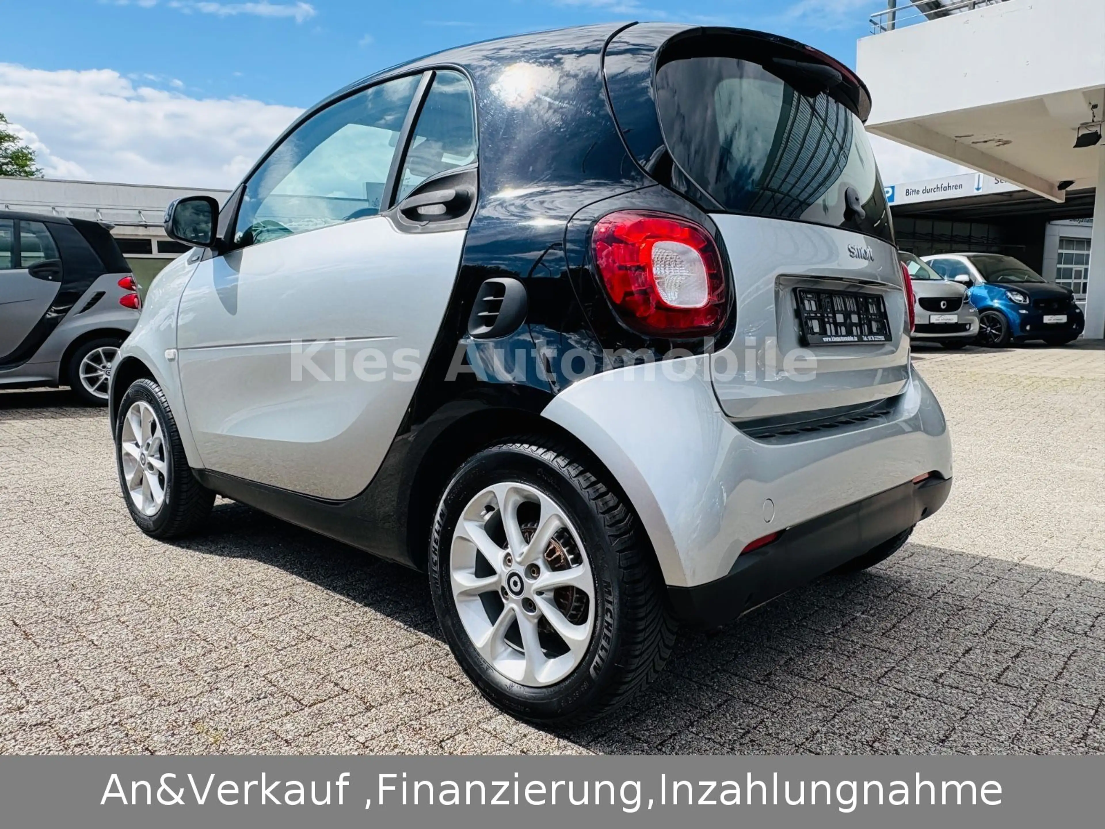 smart forTwo Passion AUTOM/NAVI/PANO/SITZH/KLIMA/2HAND — photo 4