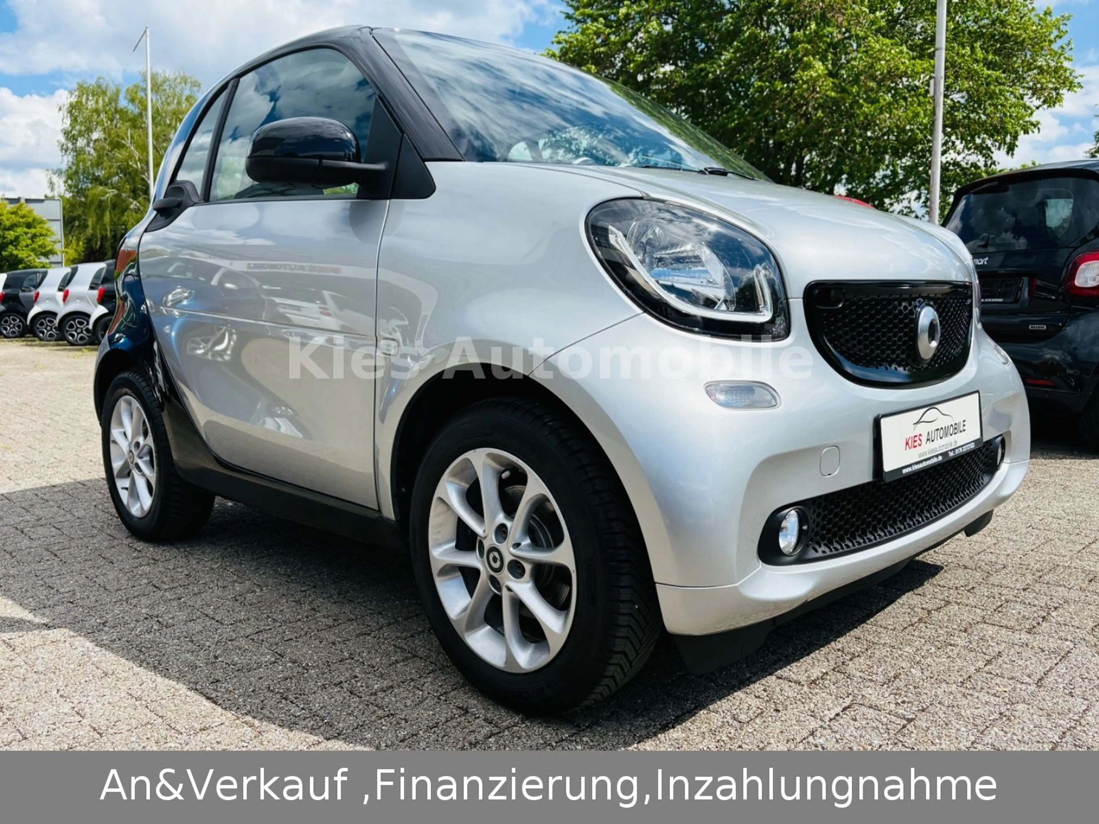 smart forTwo Passion AUTOM/NAVI/PANO/SITZH/KLIMA/2HAND — photo 2