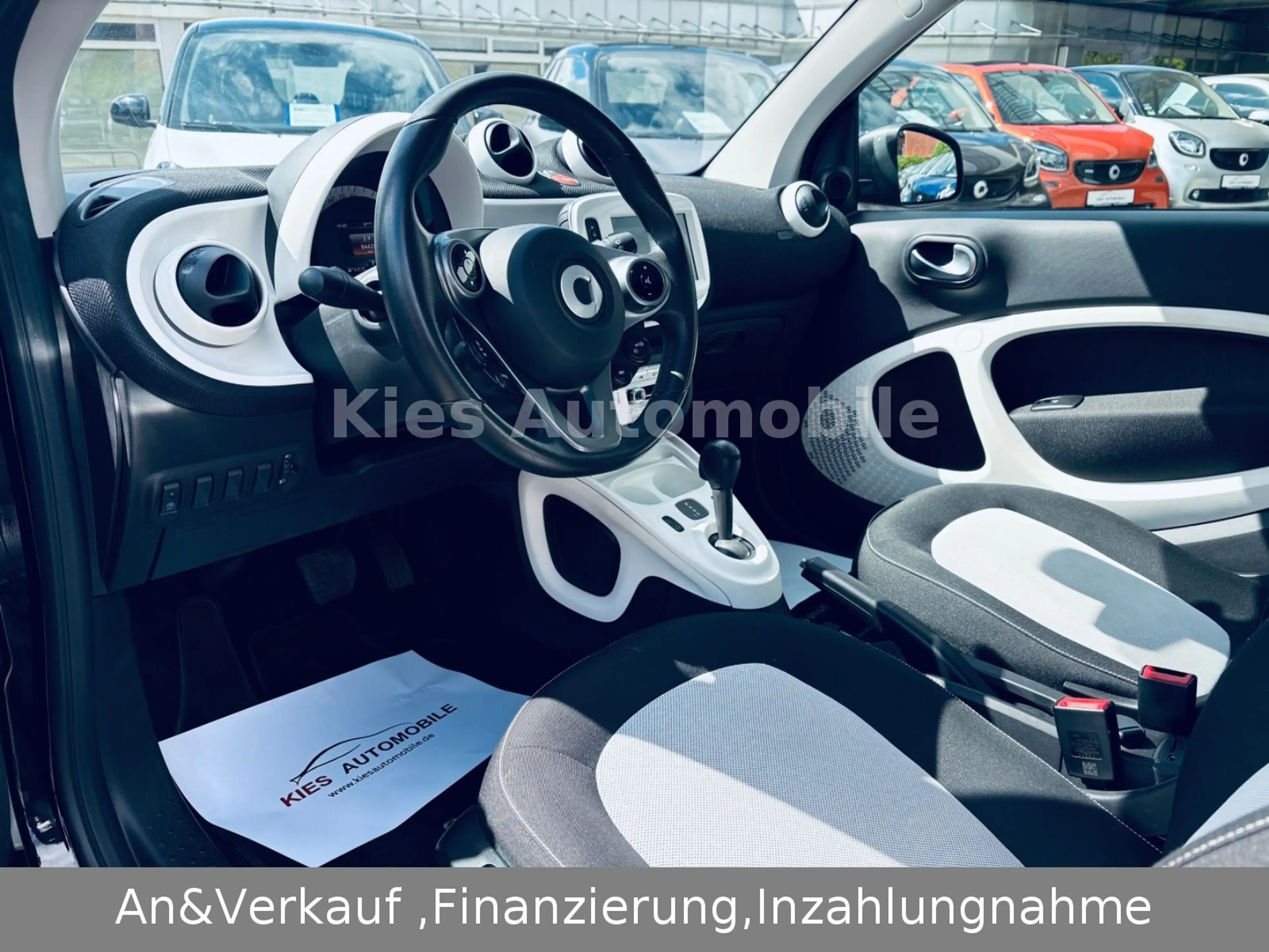 smart forTwo Passion AUTOM/NAVI/PANO/SITZH/KLIMA/2HAND — photo 8