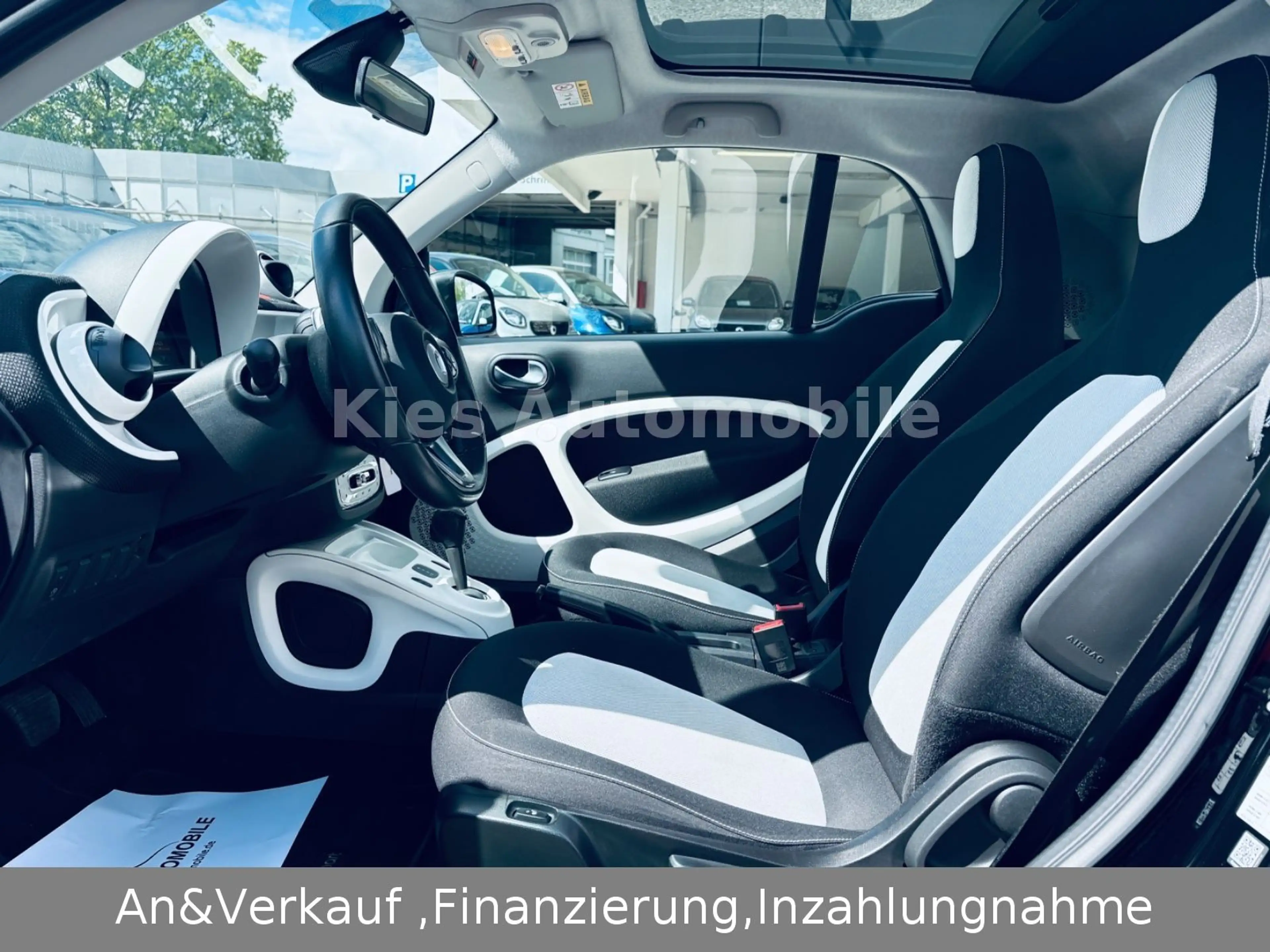smart forTwo Passion AUTOM/NAVI/PANO/SITZH/KLIMA/2HAND — photo 11