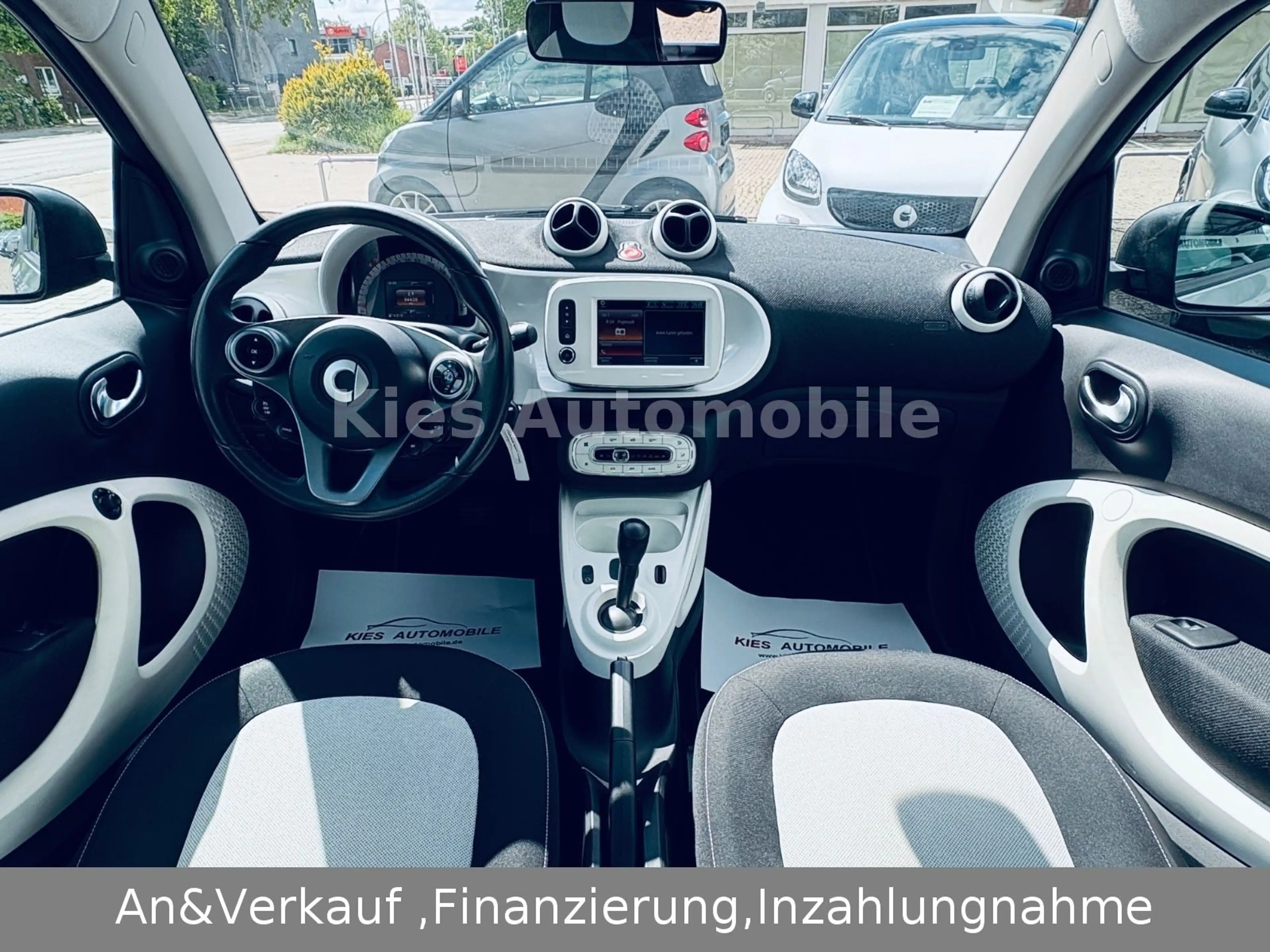 smart forTwo Passion AUTOM/NAVI/PANO/SITZH/KLIMA/2HAND — photo 10