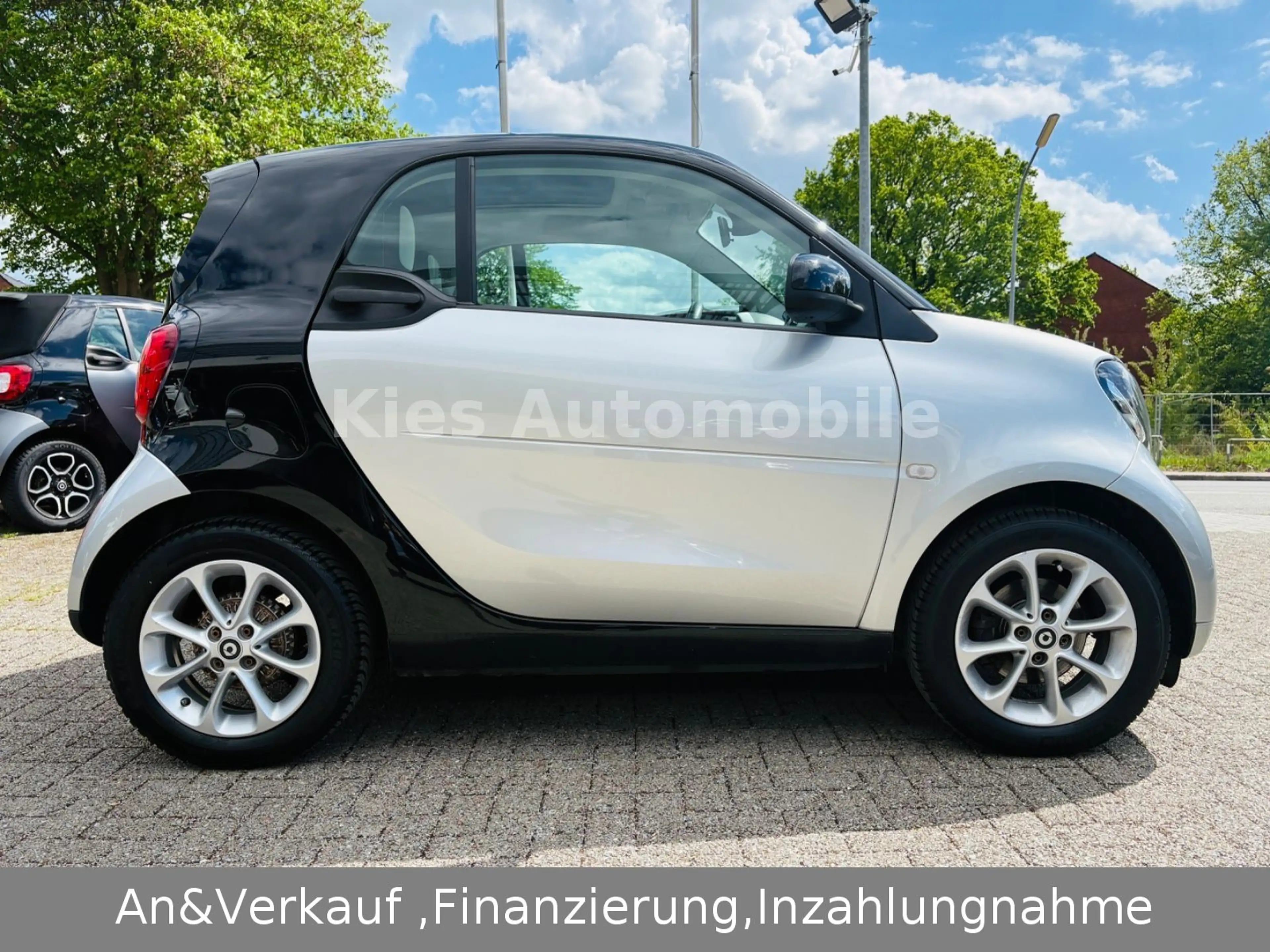 smart forTwo Passion AUTOM/NAVI/PANO/SITZH/KLIMA/2HAND — photo 6