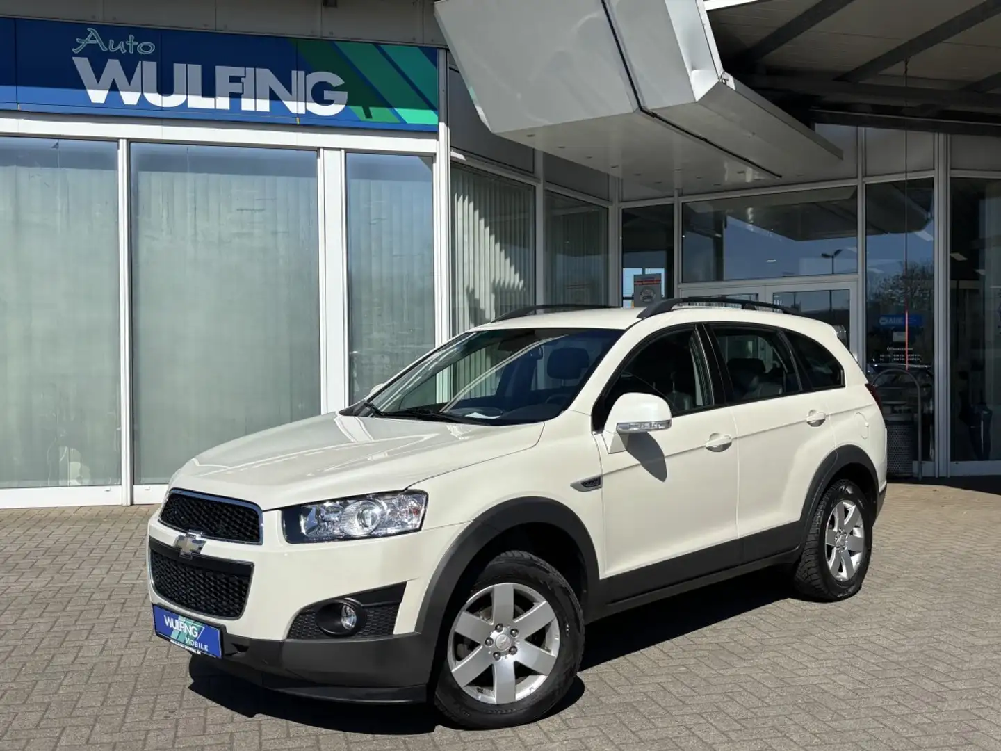Chevrolet Captiva 2.4 LT 2WD T-LEDER 7-Sitzer 2. Hd. Alb - 1