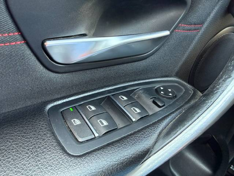 BMW 318 2.0Da FACELIFT PACK SPORT Euro 6b LED NAVI PDC — photo 11