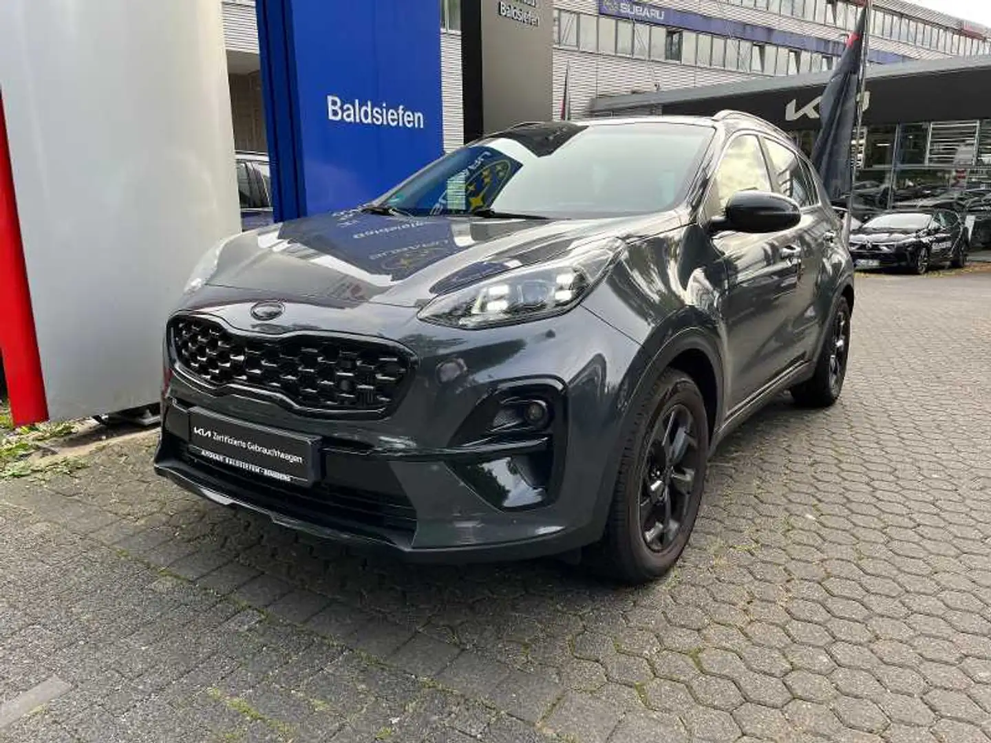 Kia Sportage 1.6 CRDi AT Black Edition AWD, AHK, GD Grijs - 1