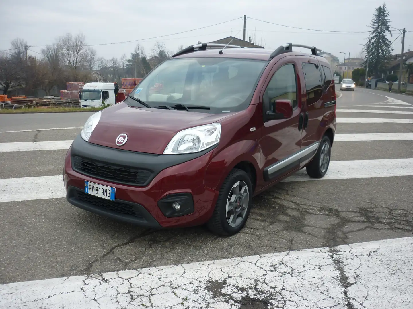 Fiat Qubo Qubo 2017 1.3 mjt 16v Trekking 95cv my19 Rosso - 2
