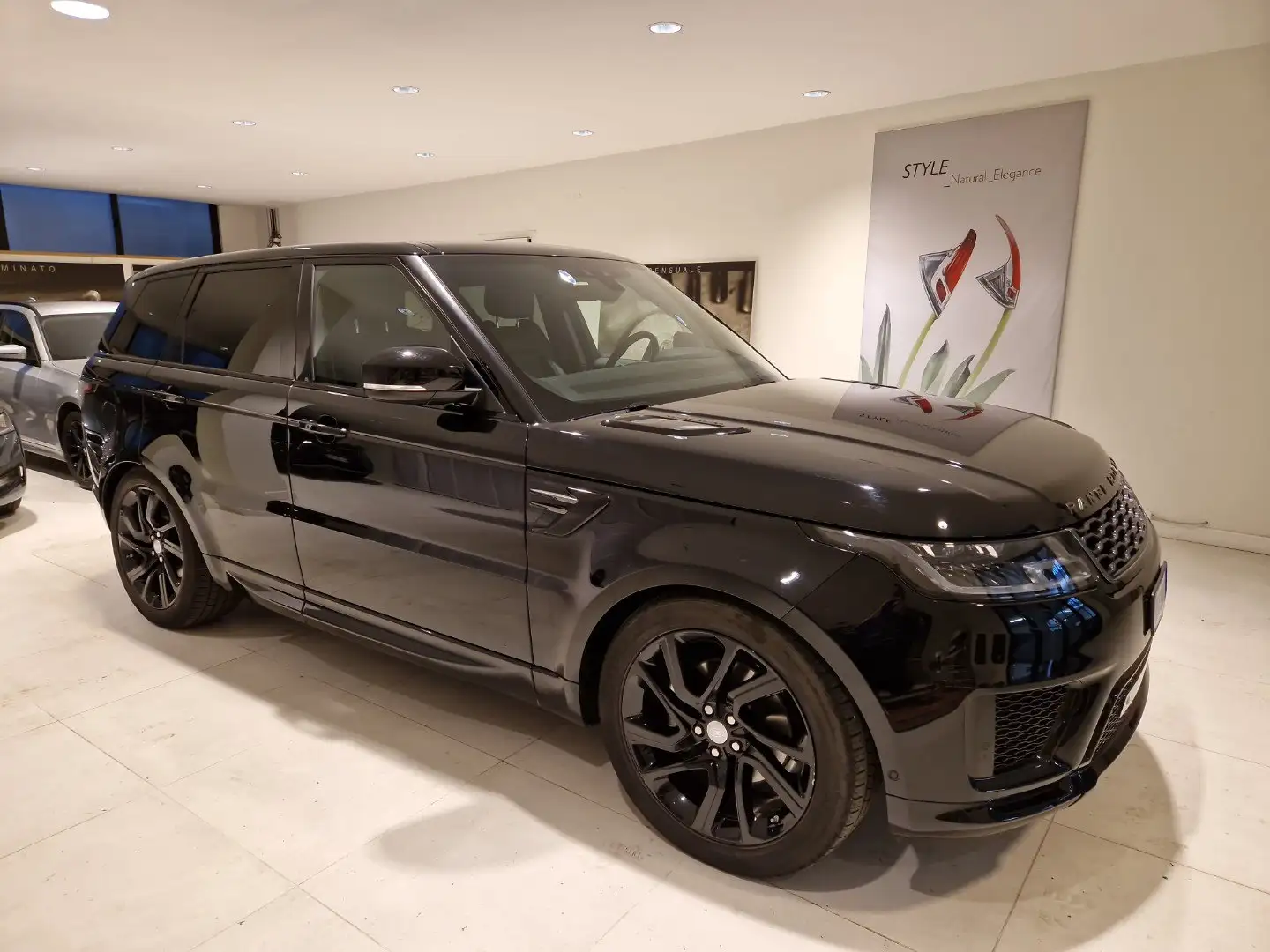 Land Rover Range Rover Sport 3.0 SDV6 249cv AWD HSE Pelle LED Blis Cerchi21” Schwarz - 2