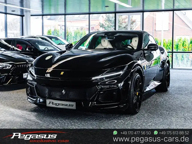 Ferrari Purosangue view 3