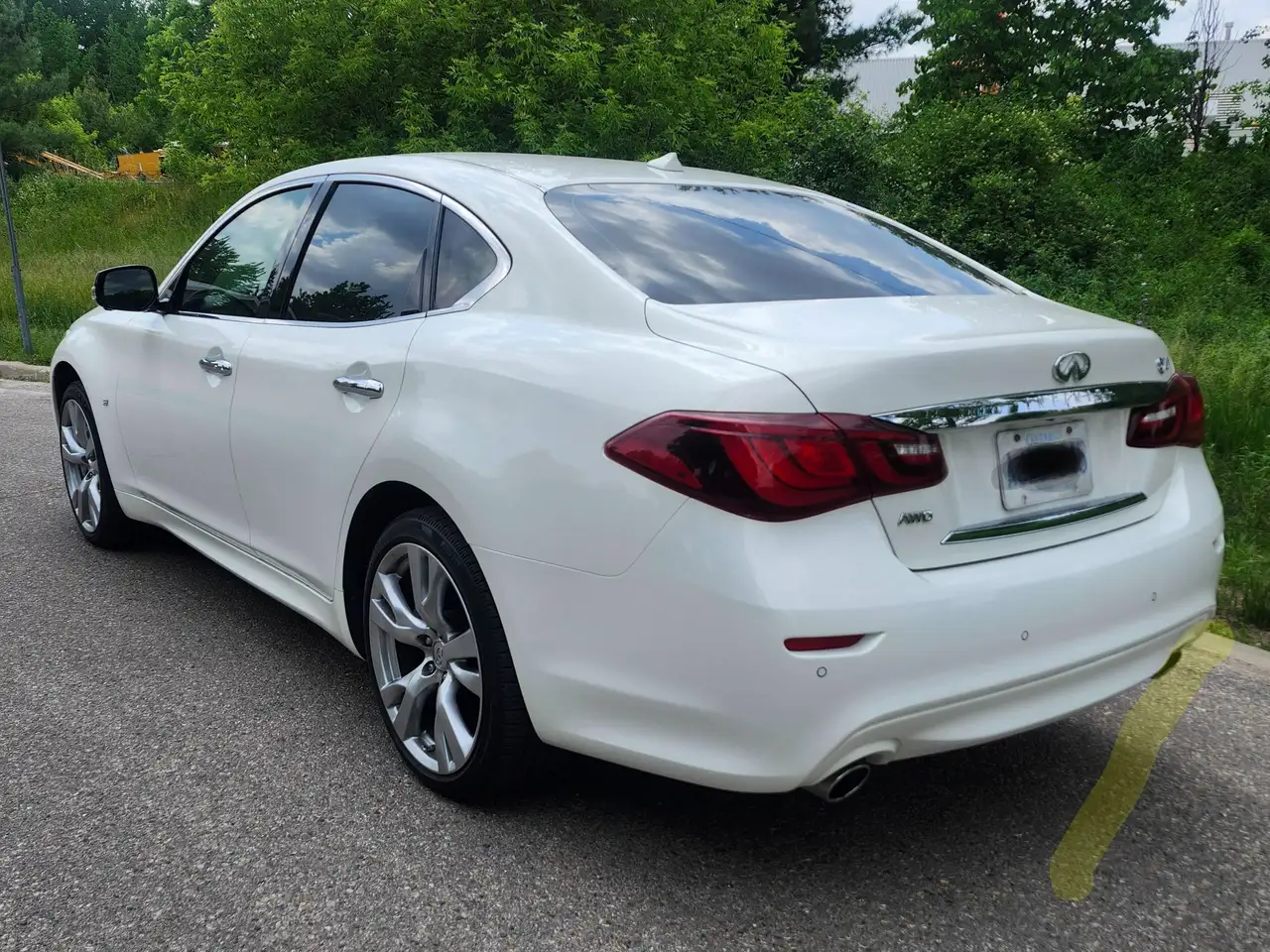 Infiniti Q70 снимка Infiniti Q70