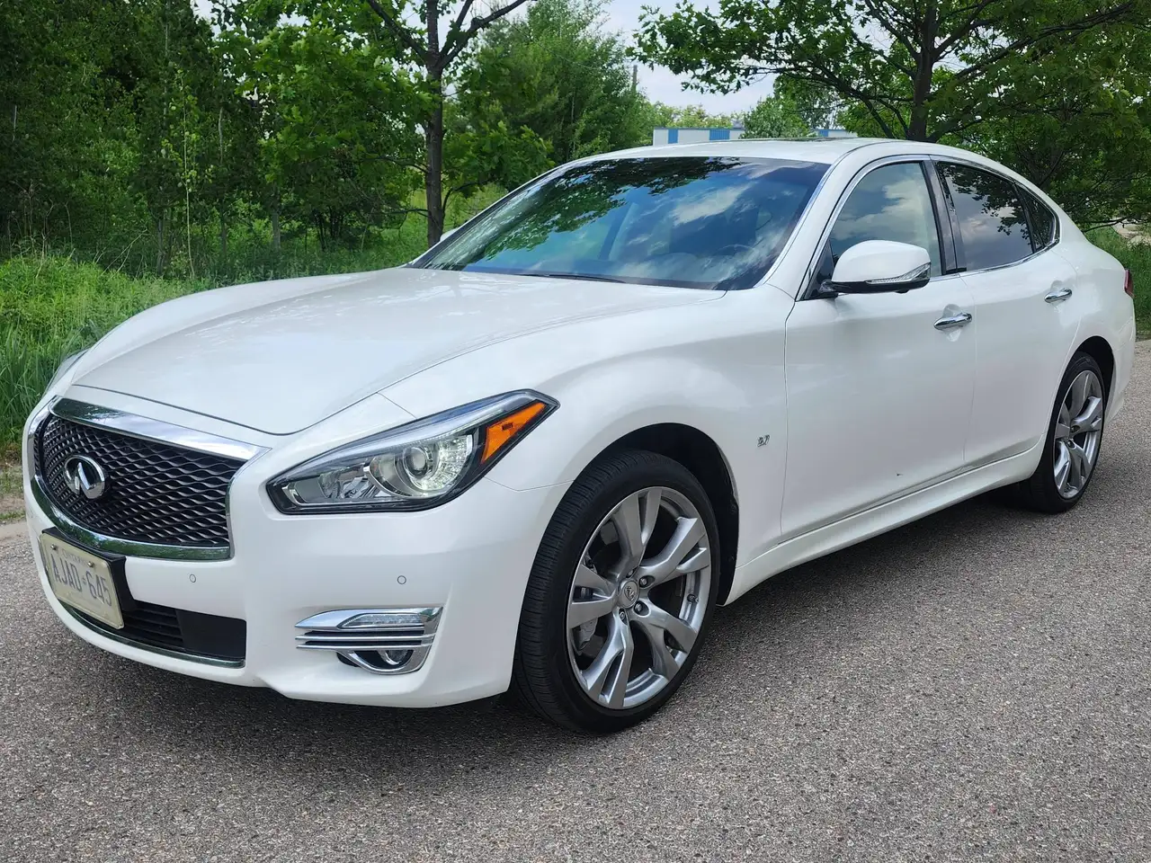 2015 Infiniti Q70