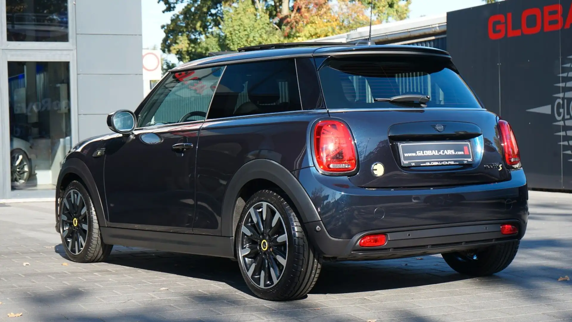 MINI Cooper SE *NAVI*PANO*H&K*BLACK PACK*LEDER*CARBON* Schwarz - 2