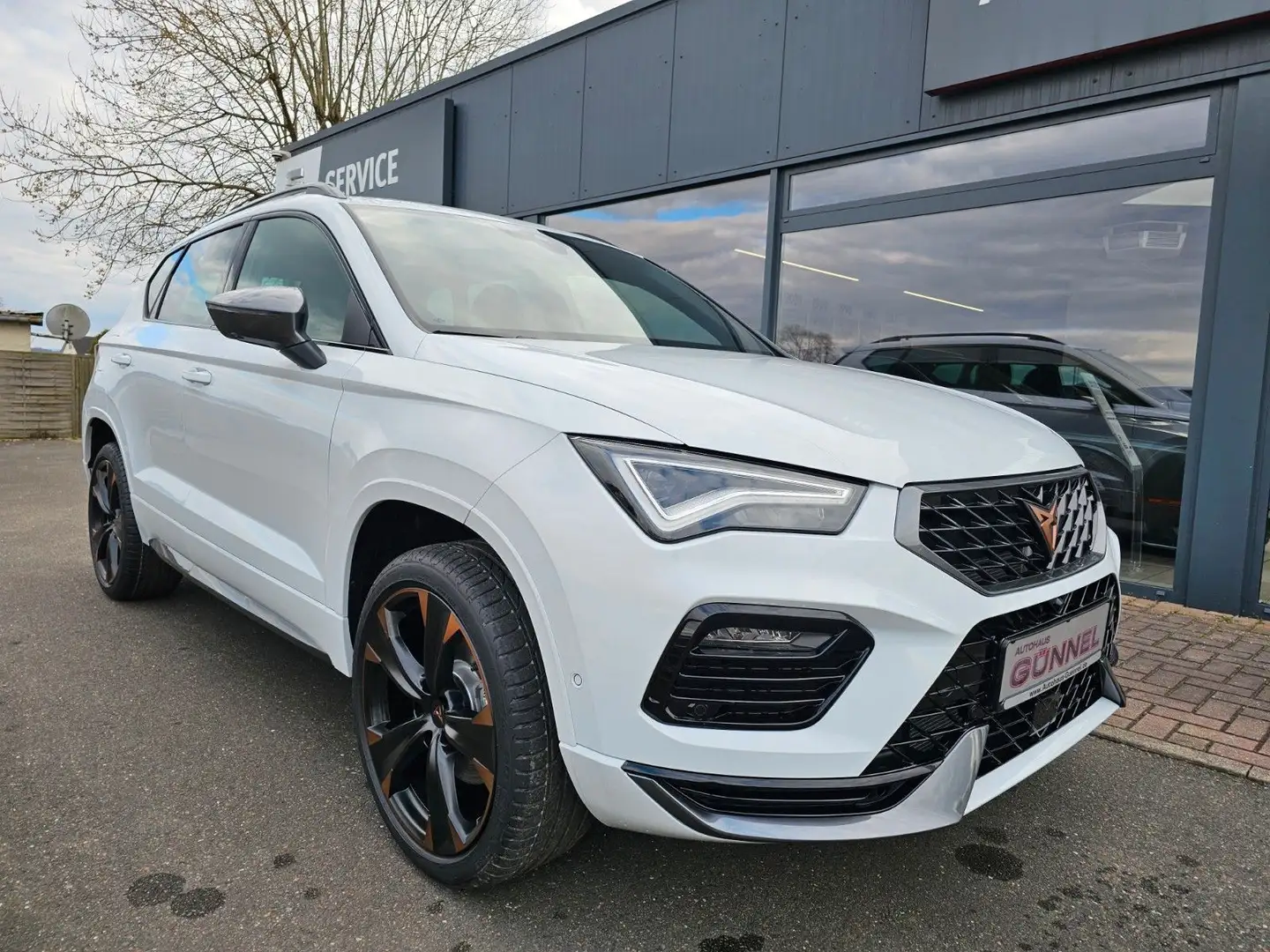 CUPRA Ateca 1.5 TSI DSG + el. AHK + Memory + Navi Weiß - 1