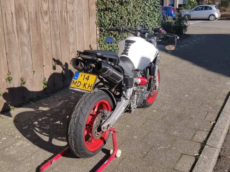 Yamaha MT-03 - foto 4